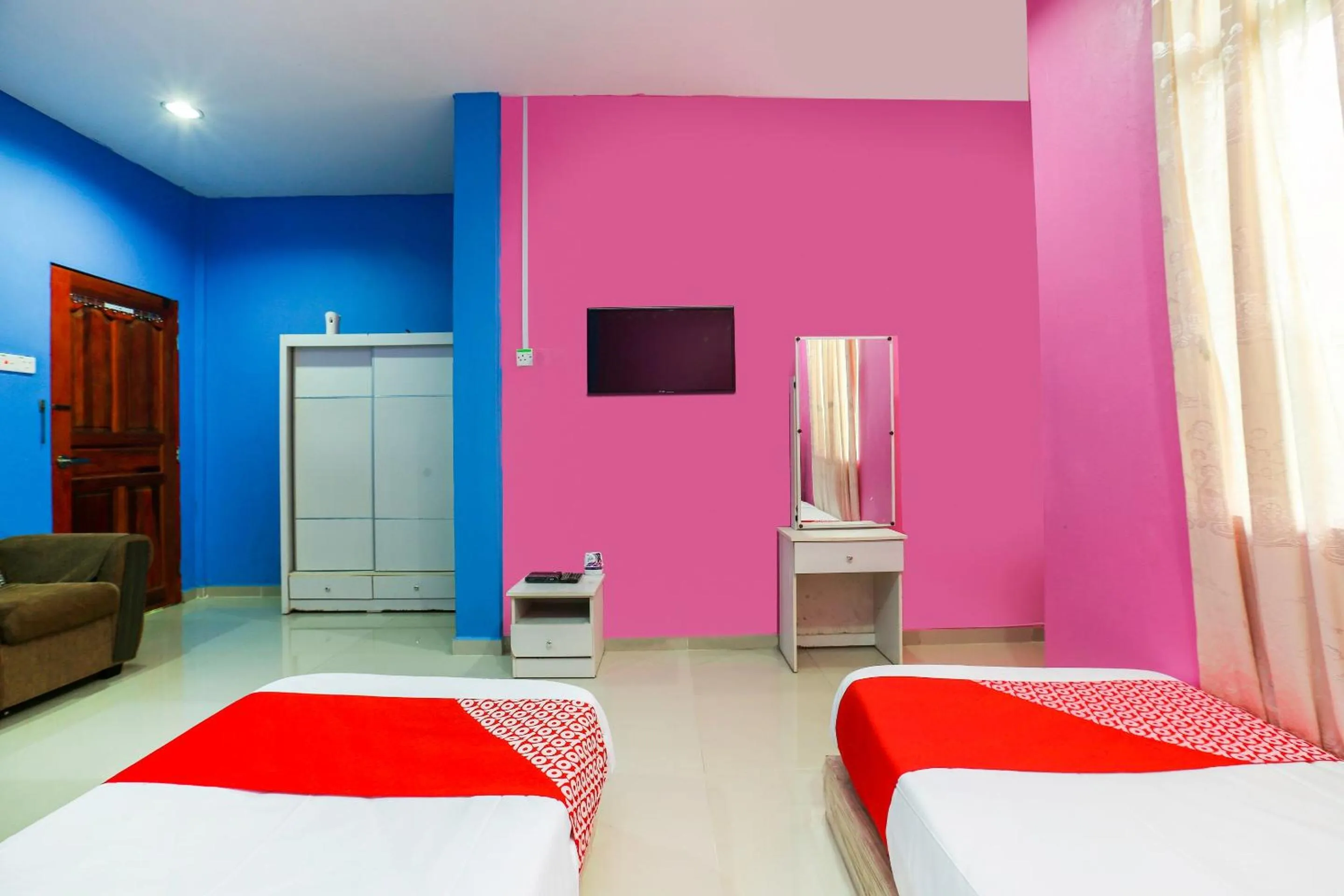 Bedroom, Bed in OYO 89933 Nun Hotel