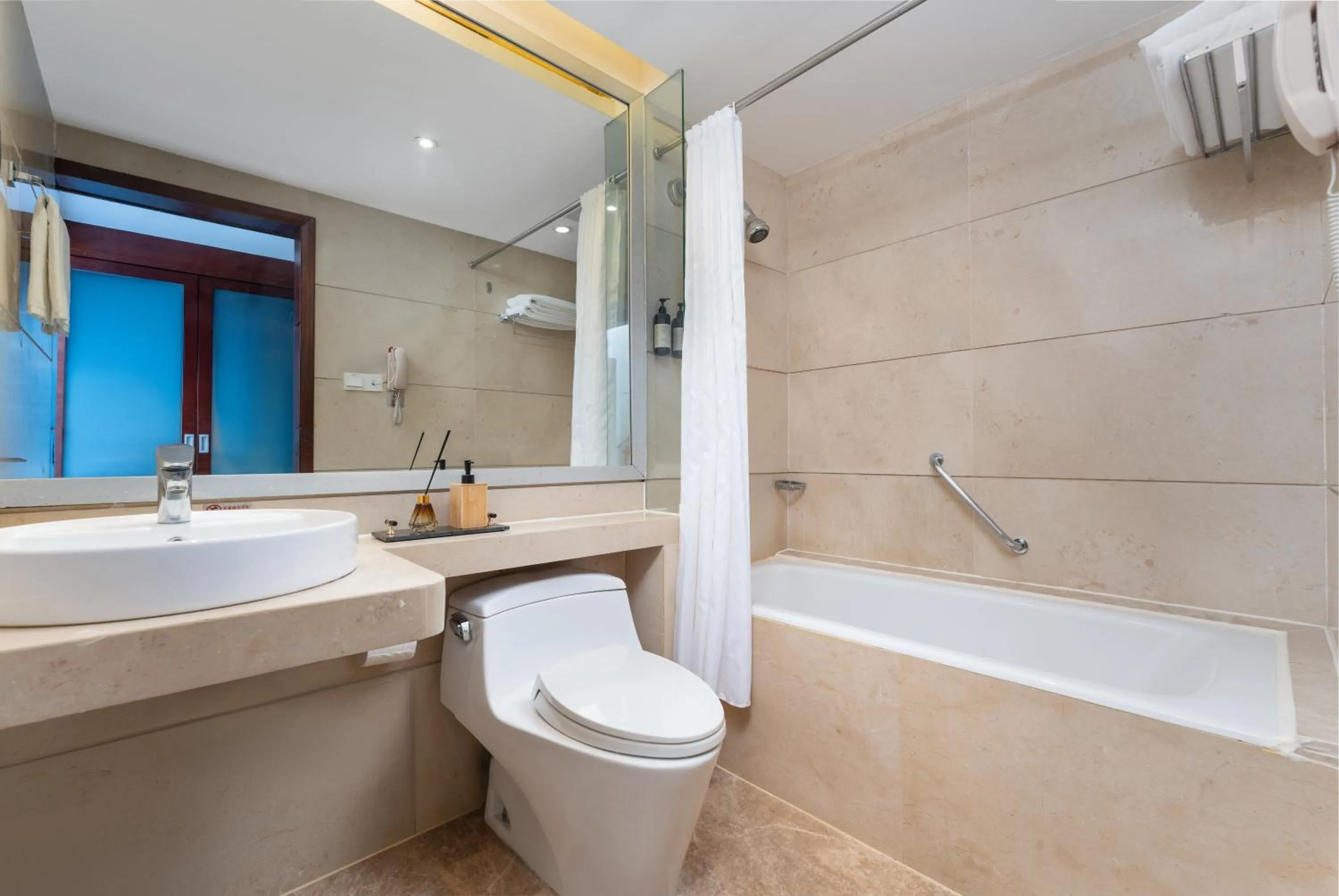 Felicity Hotel Shenzhen, Luohu Railway Station