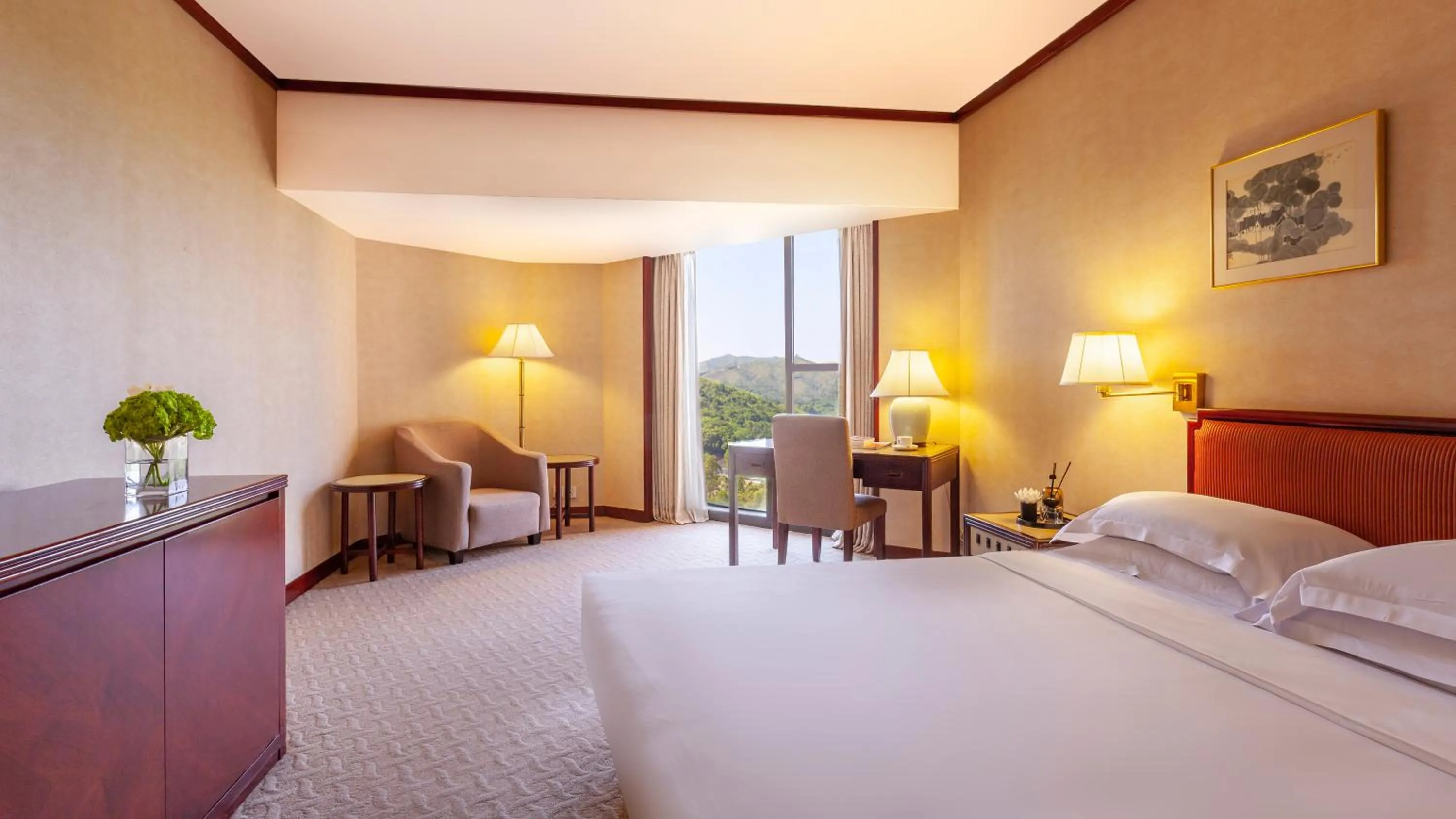 Bed in Felicity Hotel Shenzhen, Luohu Railway Station