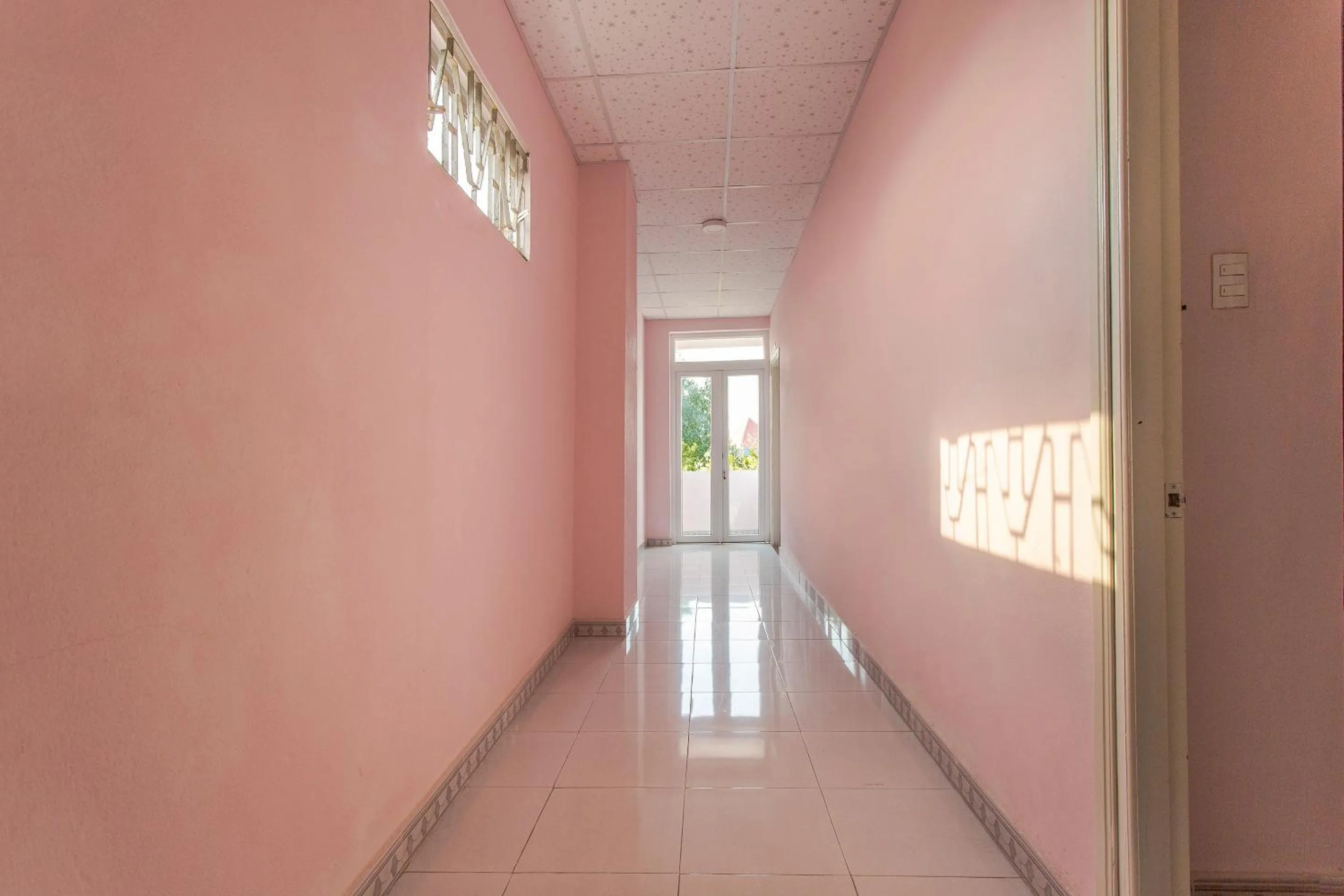 Lobby or reception in OYO 962 Tulip Motel