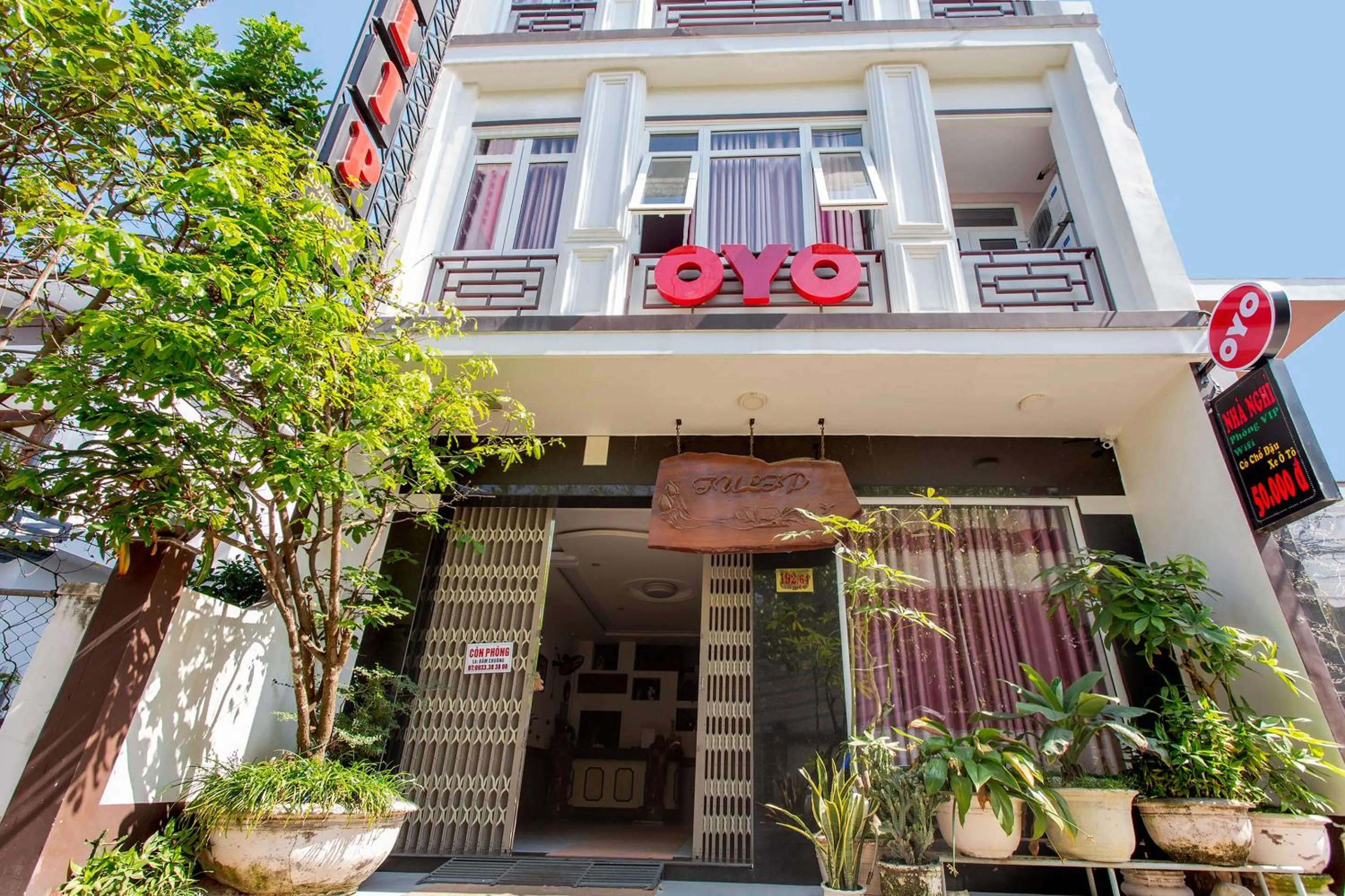 Facade/entrance in OYO 962 Tulip Motel