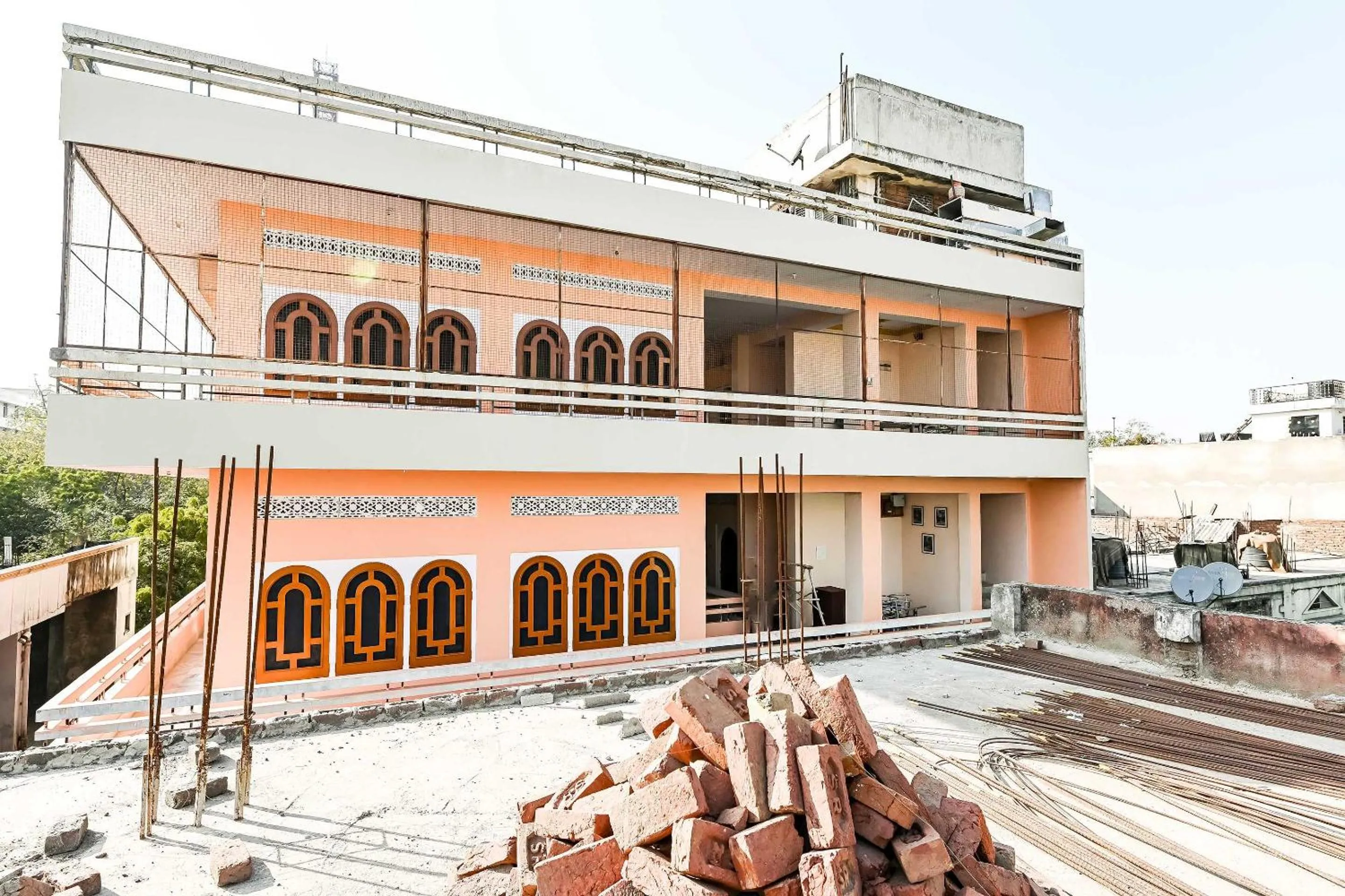 Facade/entrance in SPOT ON Hotel Pink Sun