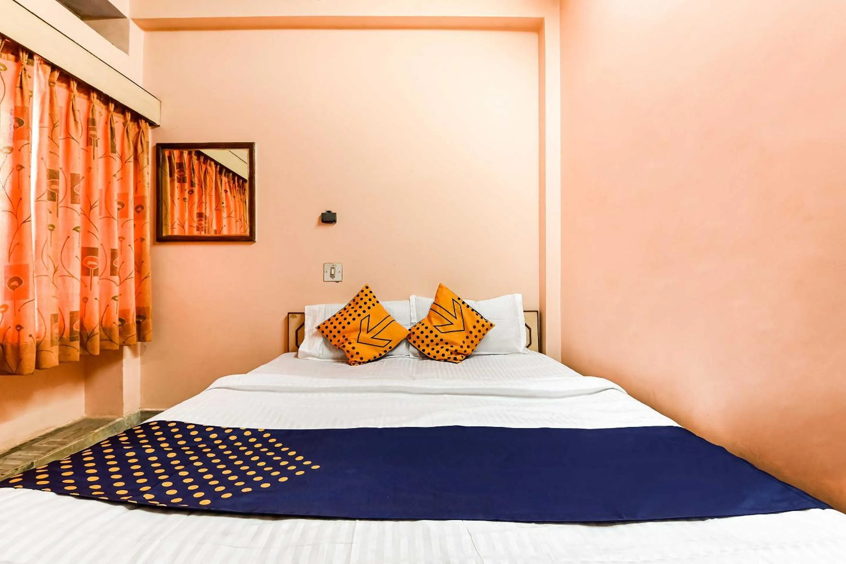 Bedroom in SPOT ON Hotel Pink Sun