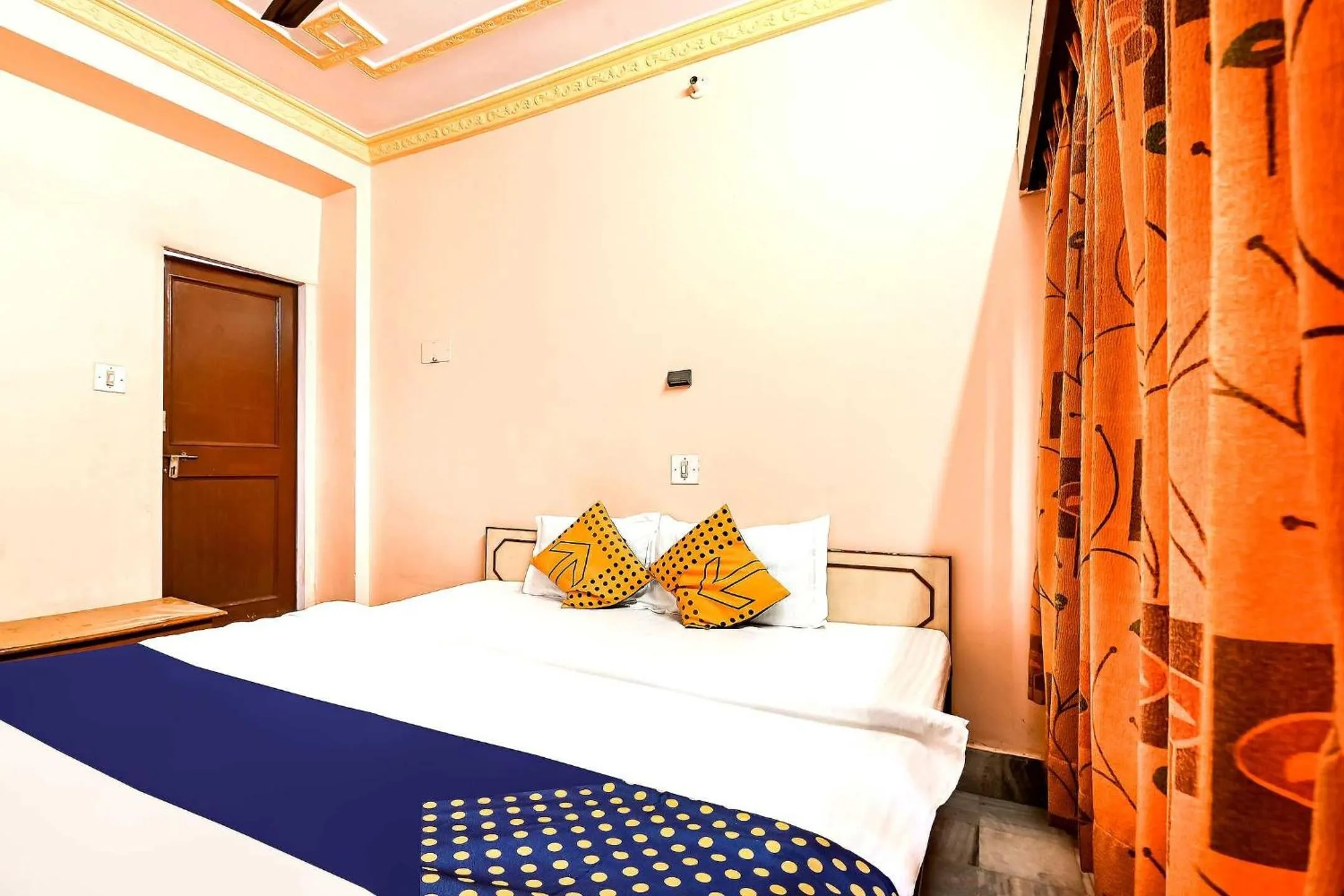 Bedroom in SPOT ON Hotel Pink Sun