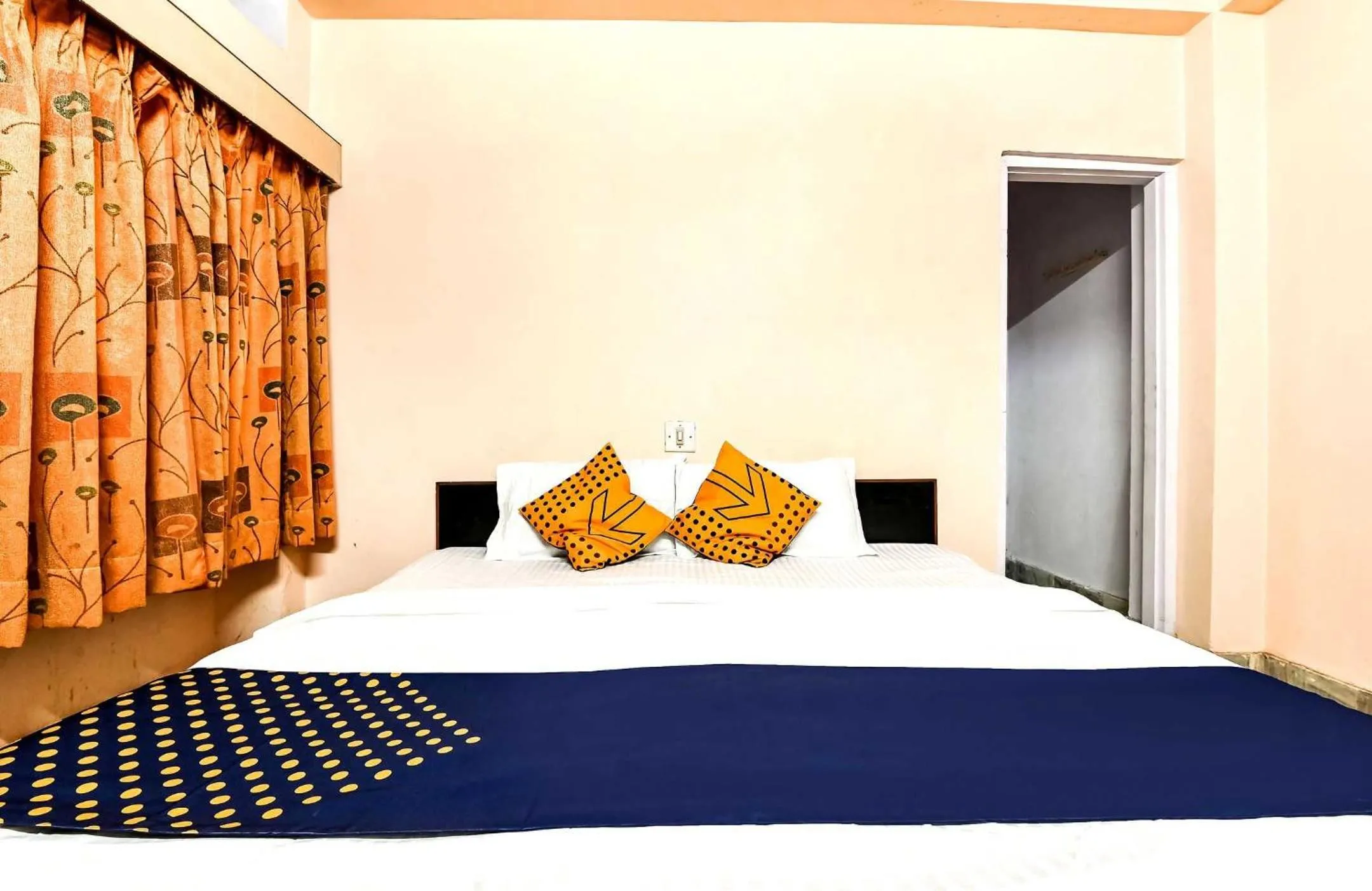 Bedroom in SPOT ON Hotel Pink Sun