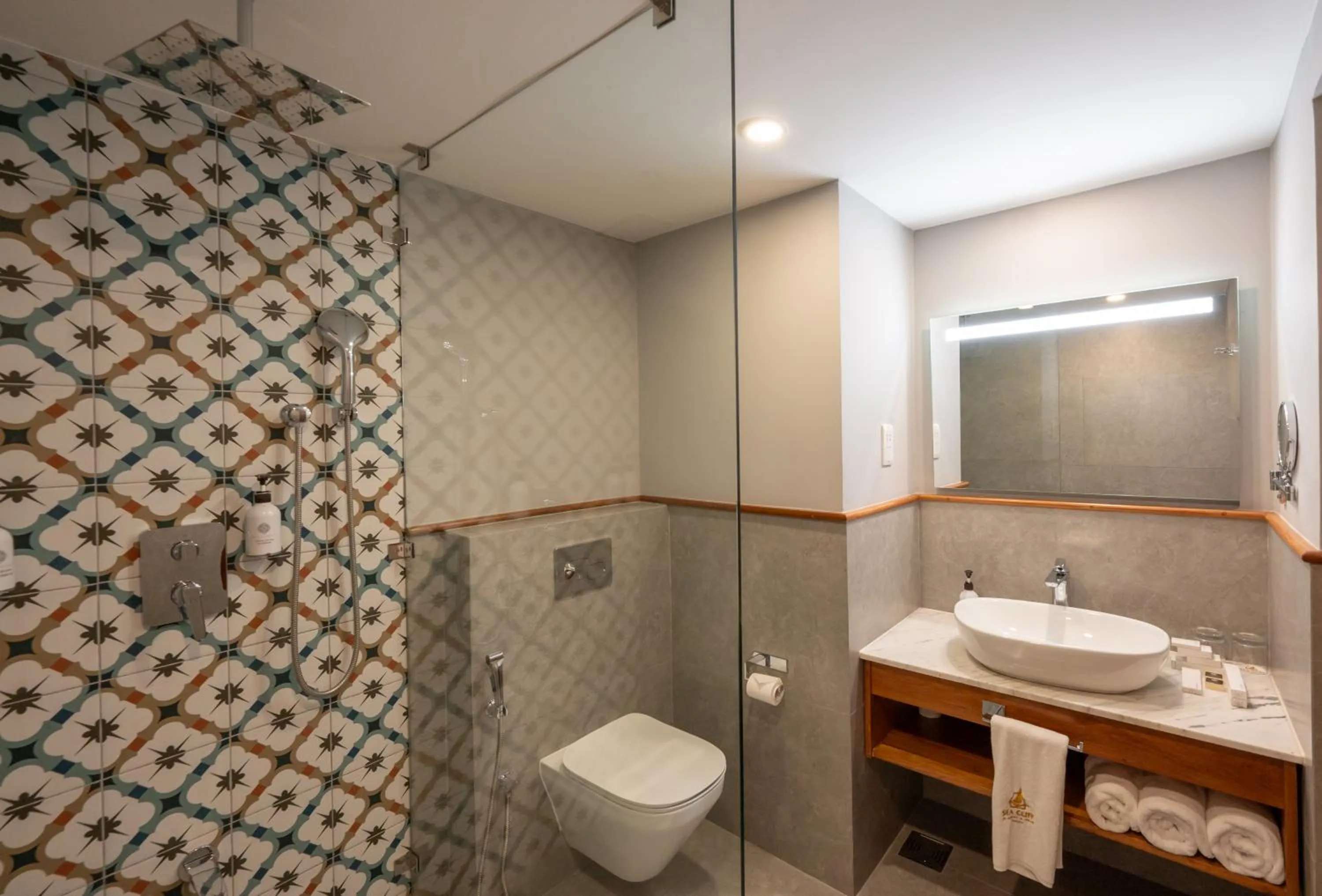 Bathroom in Sea Cliff Resort & Spa