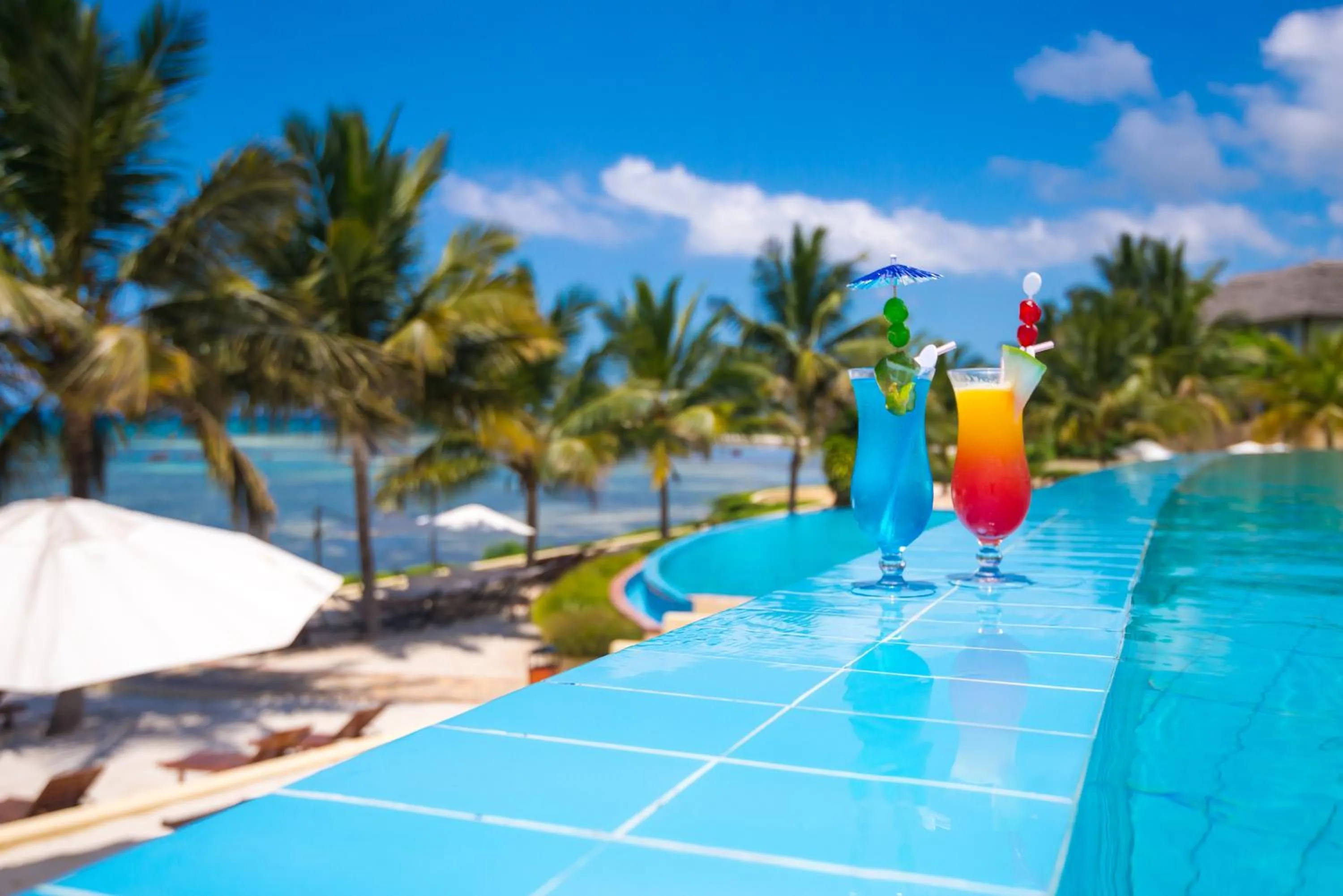 Swimming pool in Sea Cliff Resort & Spa