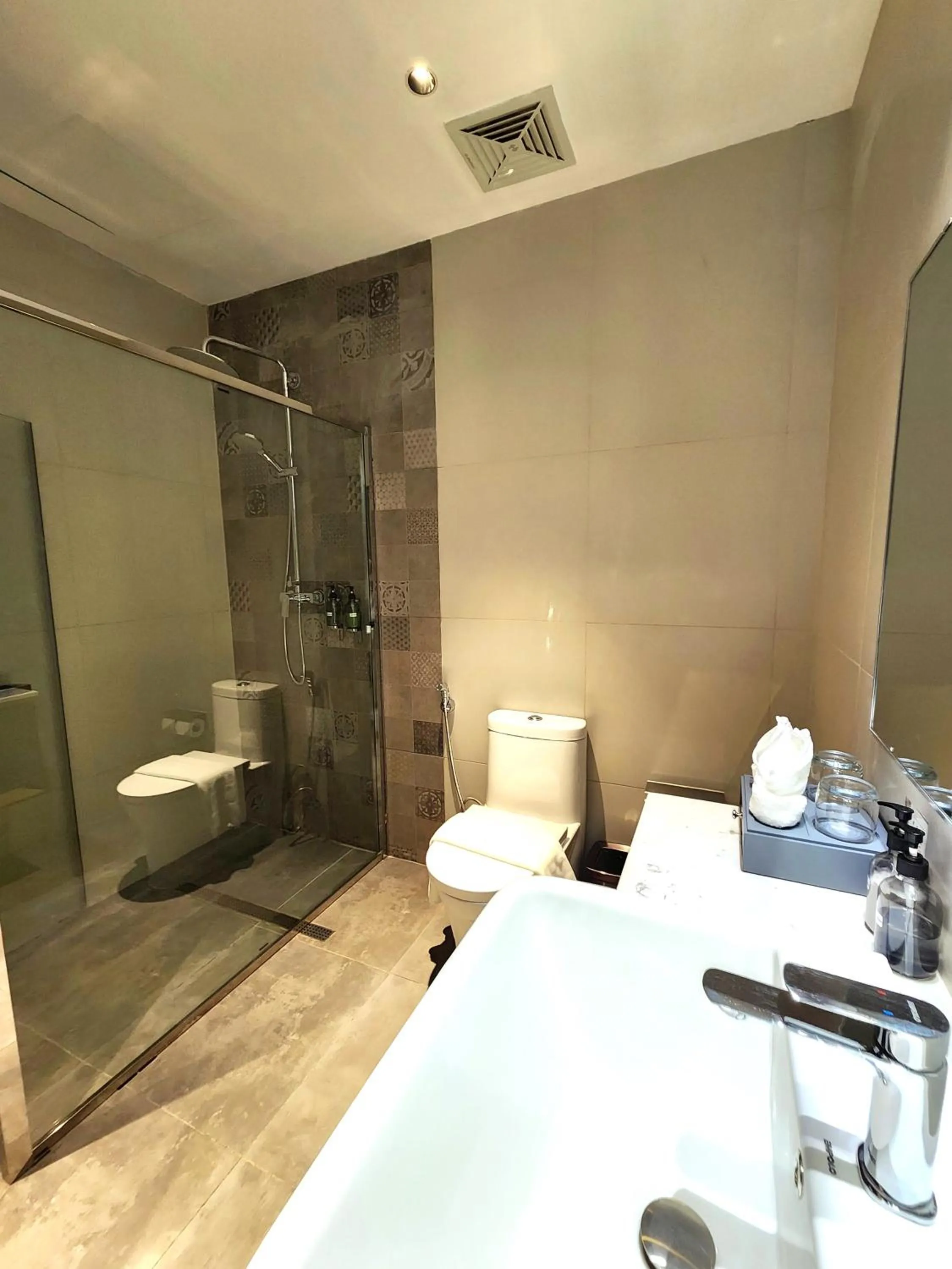 Bathroom in Zo Amalthea Hotel