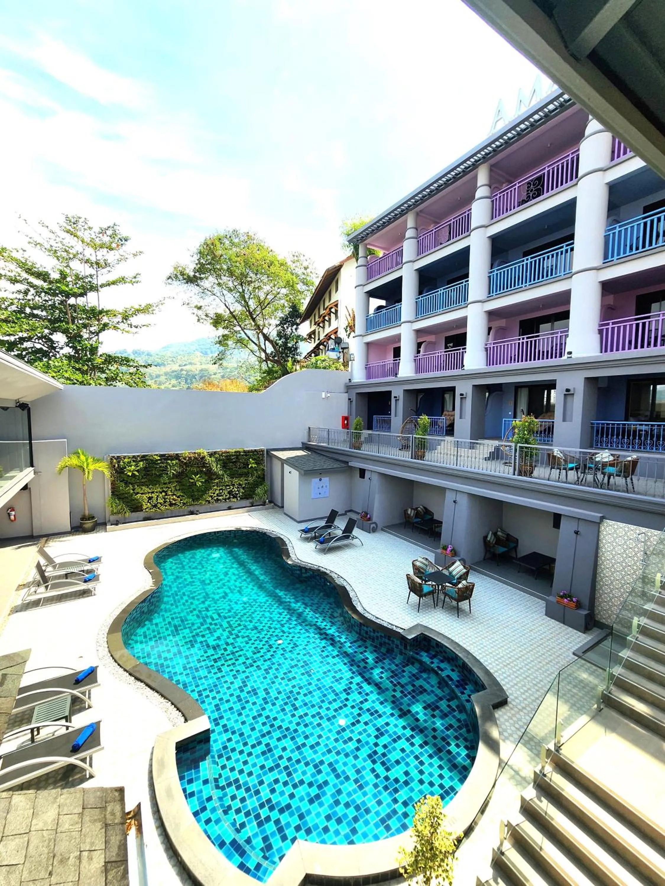 Swimming pool in Zo Amalthea Hotel