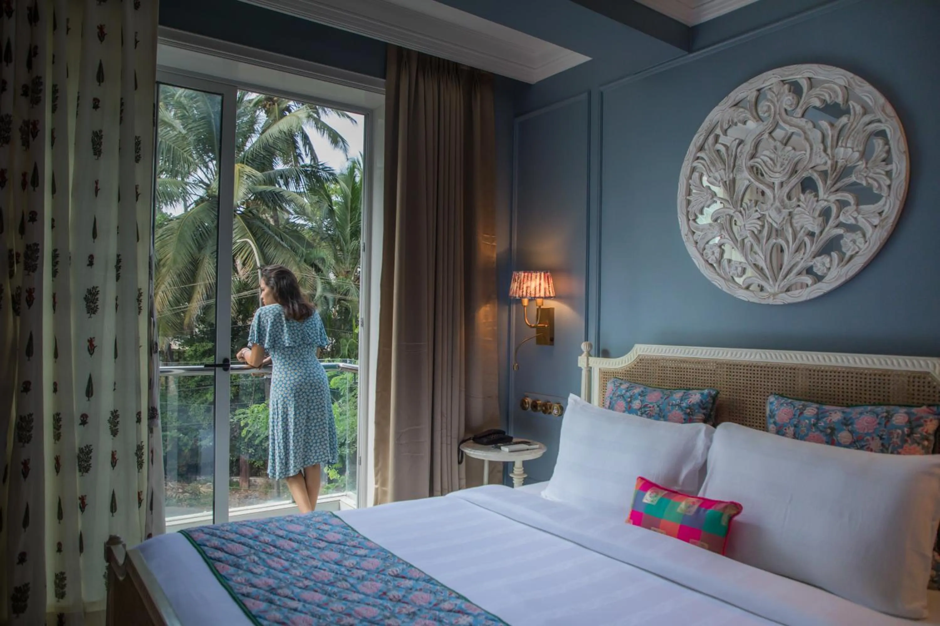 Bed in Red Thread Calangute