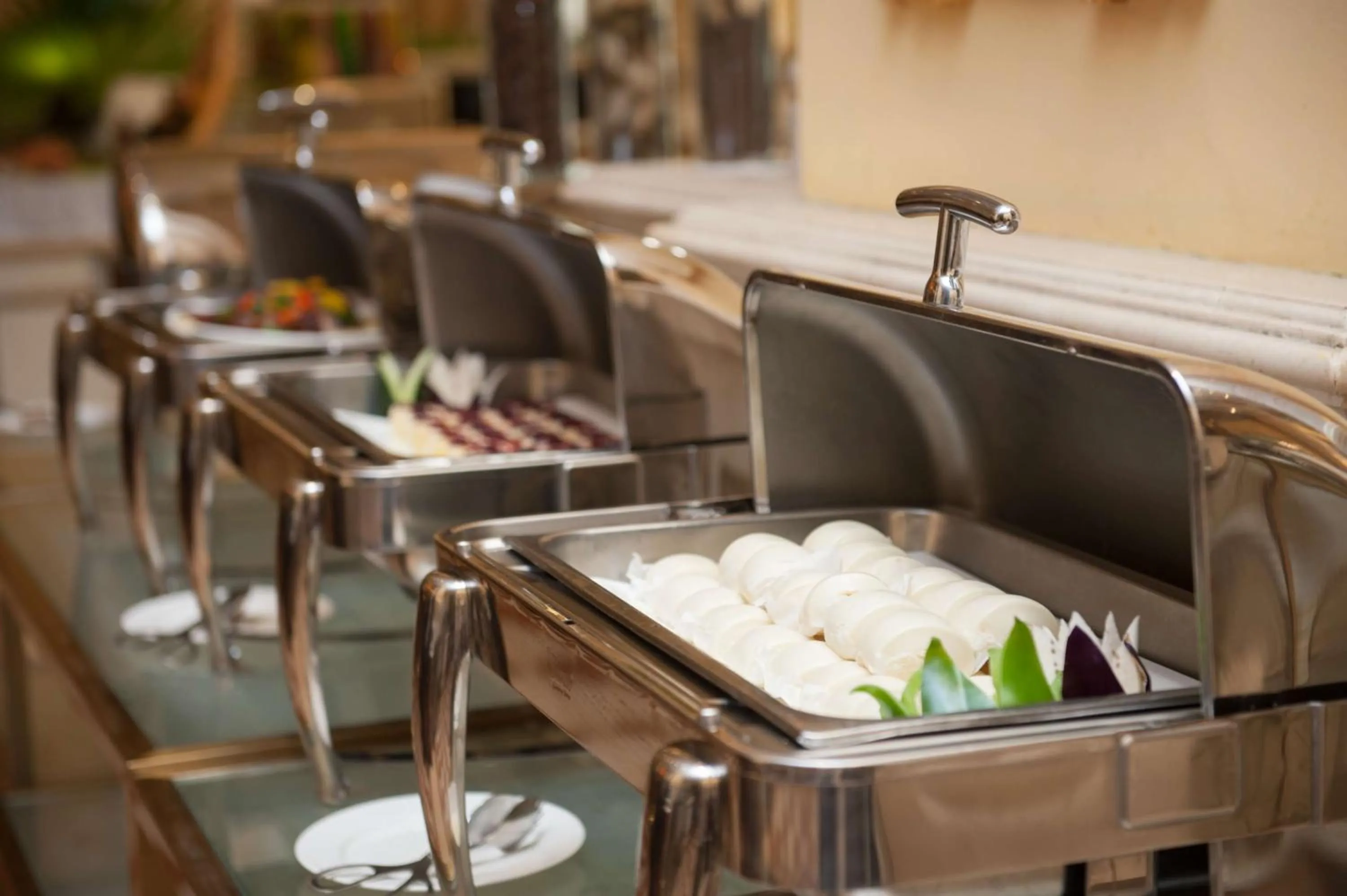 Buffet breakfast in Guangzhou Phoenix City Hotel-Free Shuttle for Canton Fair 15th Oct to 5th Nov