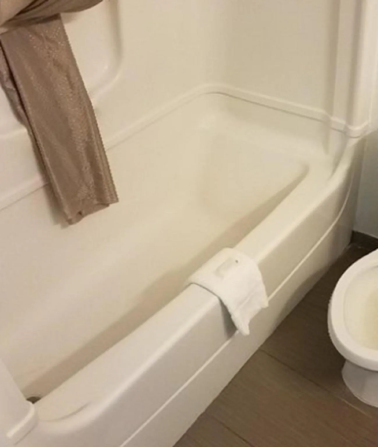 Bathroom in Studio 6-Indianapolis, IN