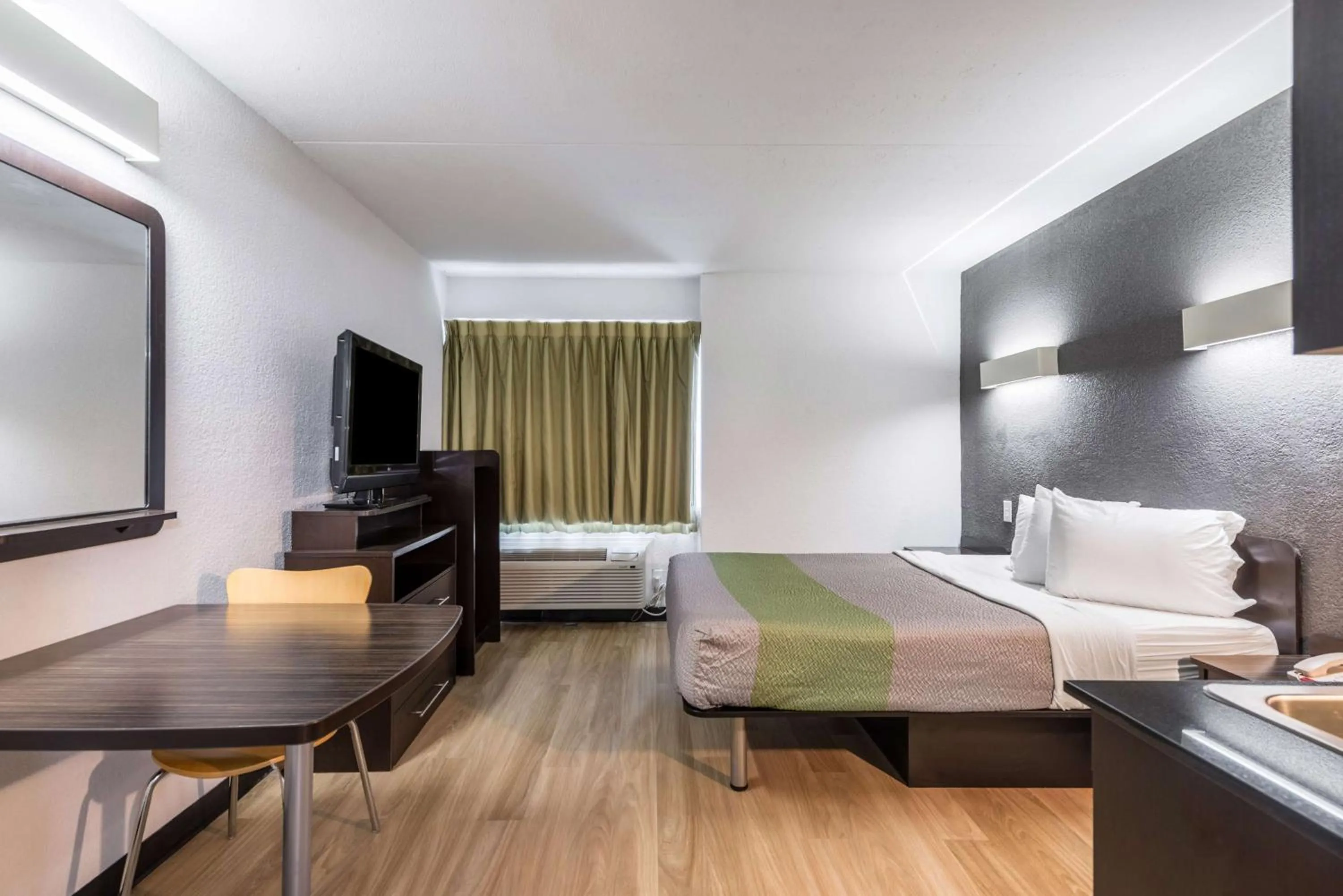 TV and multimedia, Bed in Studio 6-Indianapolis, IN