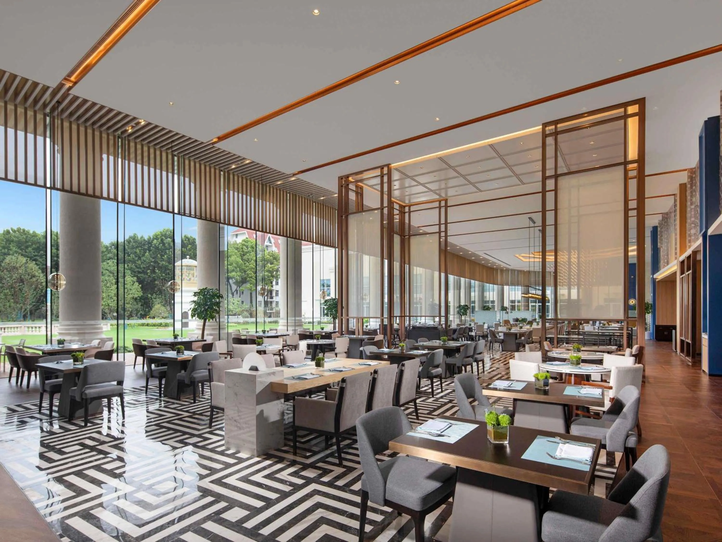 Breakfast in Swissôtel Hefei Grand Park