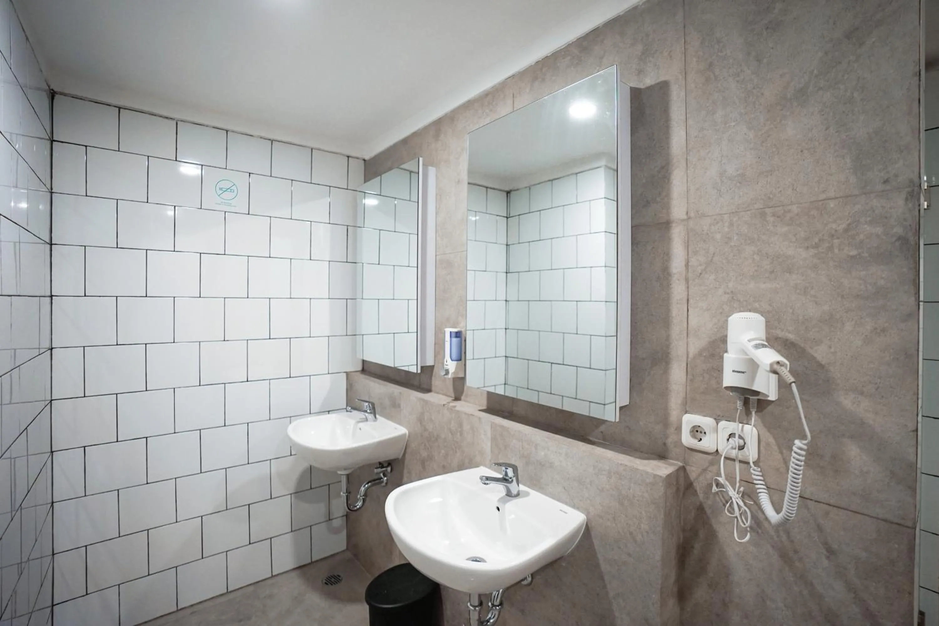 Bathroom in Bobopod Tanah Abang, Jakarta