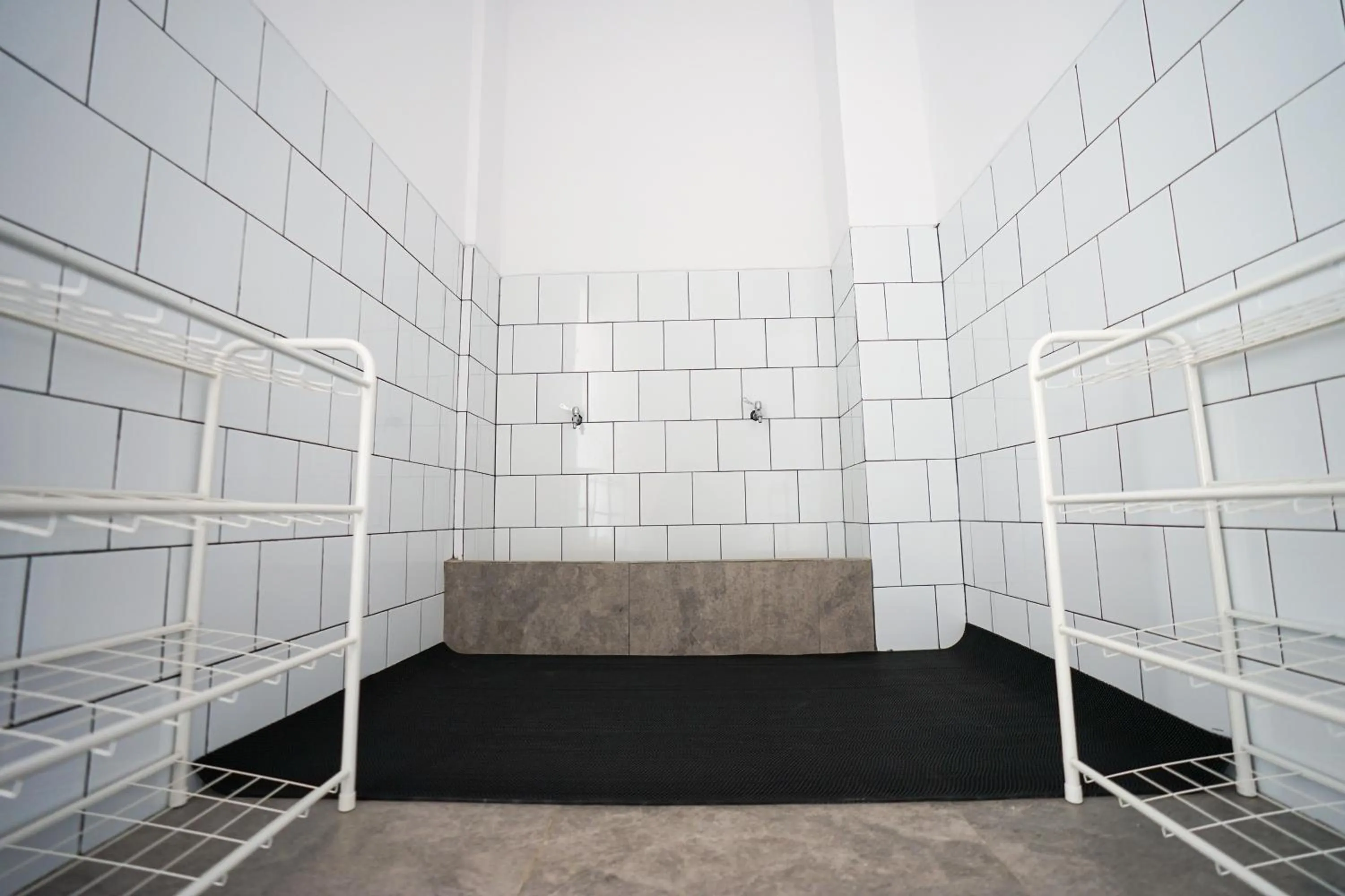 room service in Bobopod Juanda, Jakarta