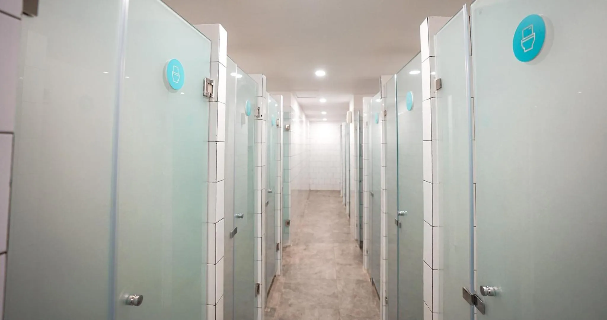 Bathroom in Bobopod Juanda, Jakarta