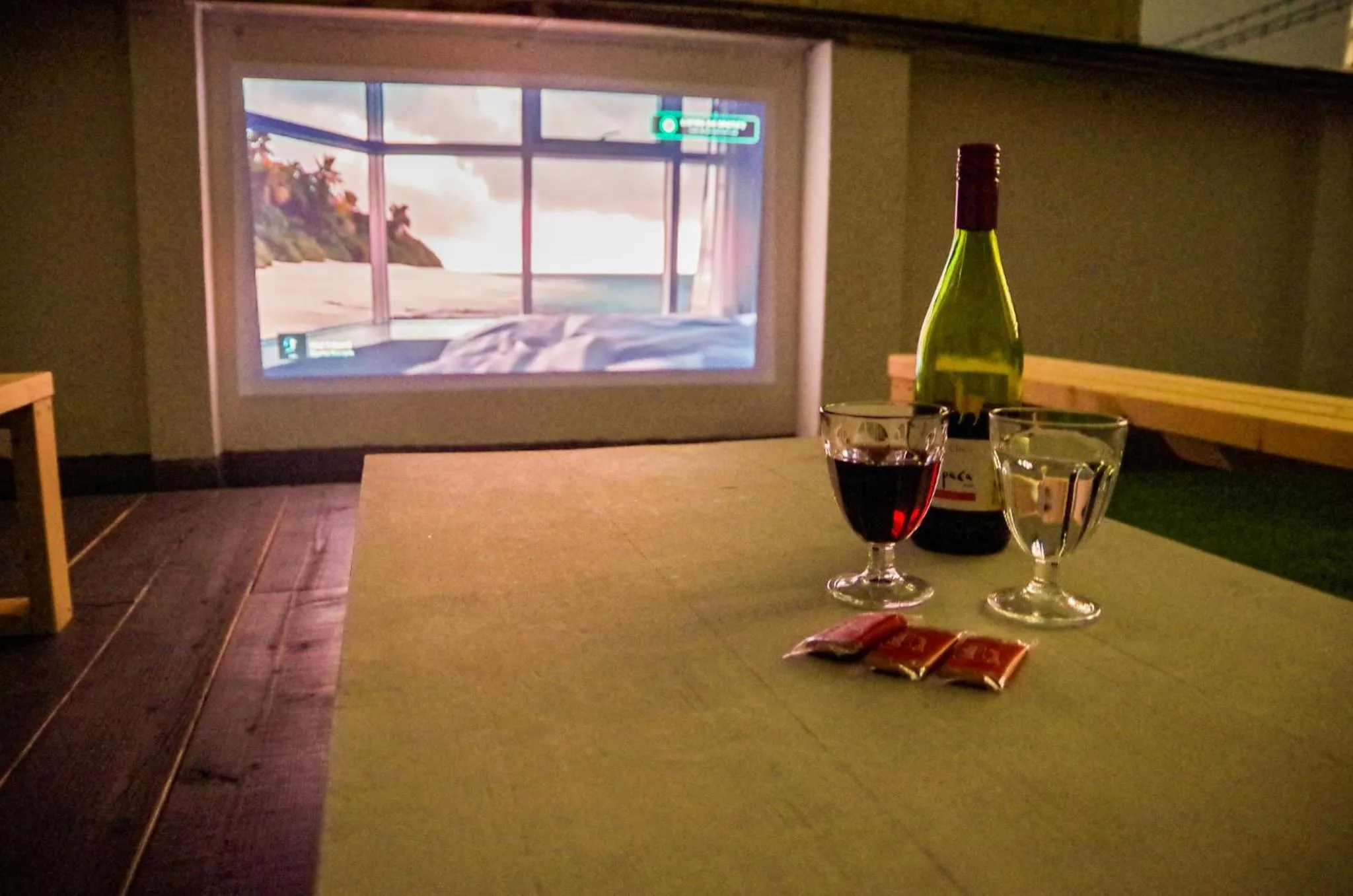 Travelers' house ROOTs