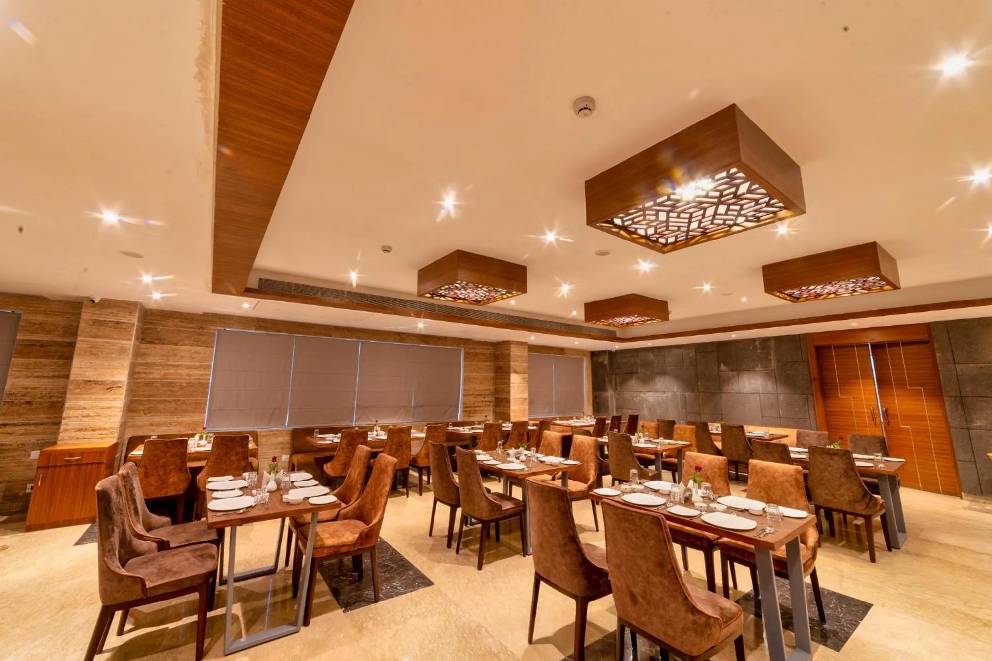 Restaurant/places to eat in Lords Inn Udaipur