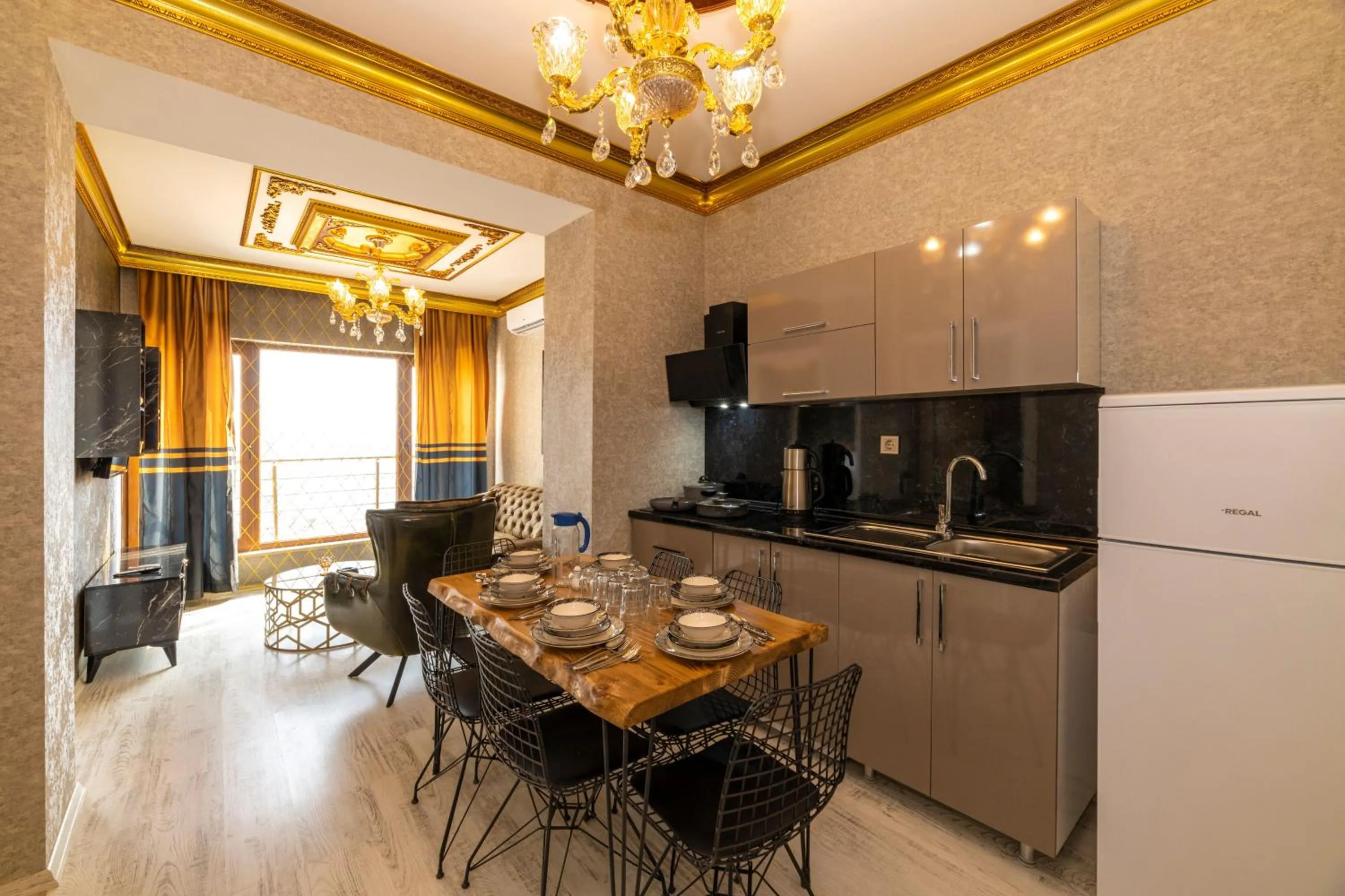 Kitchen or kitchenette in Istanbul Taksim Residence Hotel By MESUT