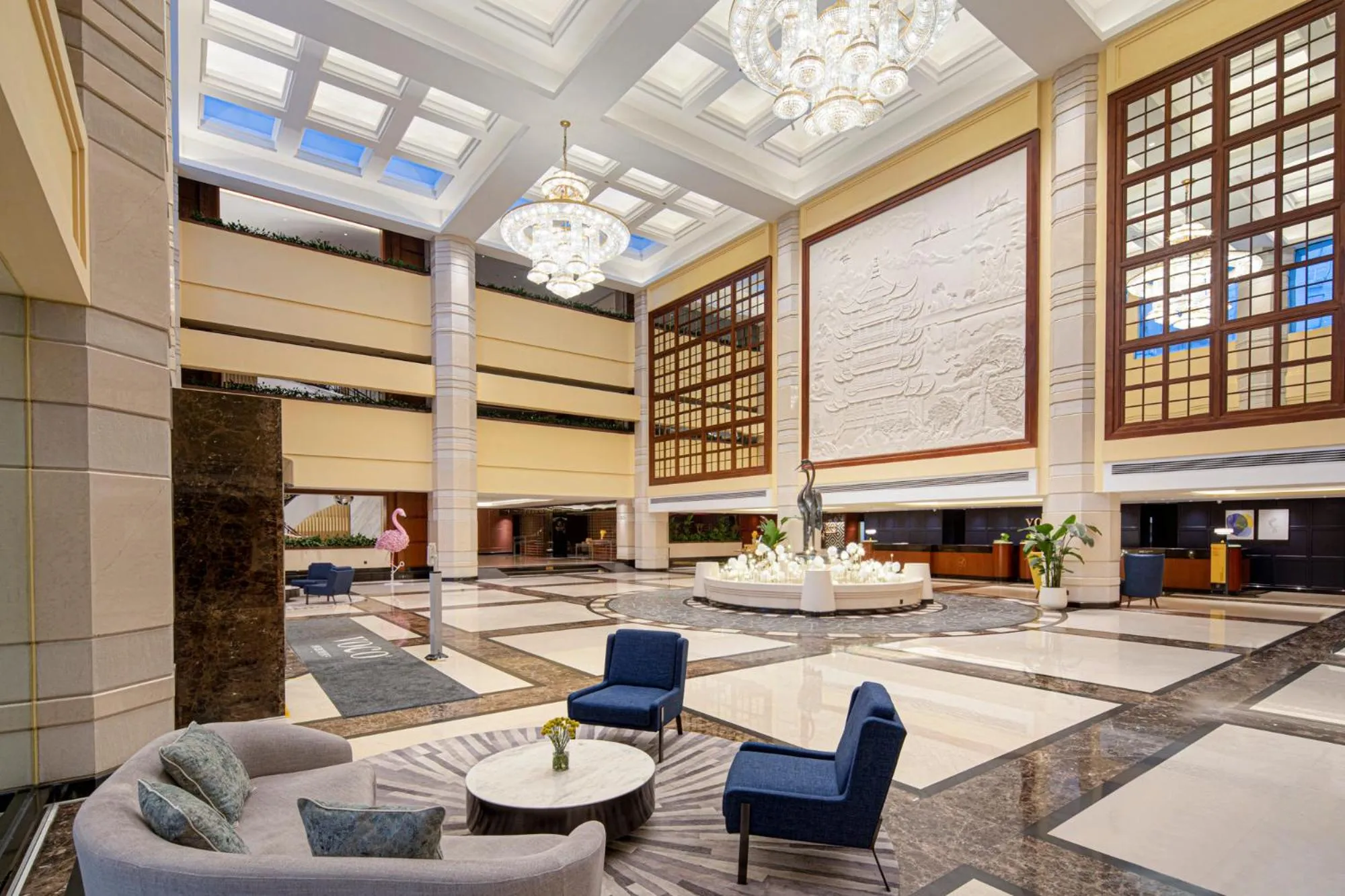 Lobby or reception in voco Wuhan Xinhua by IHG