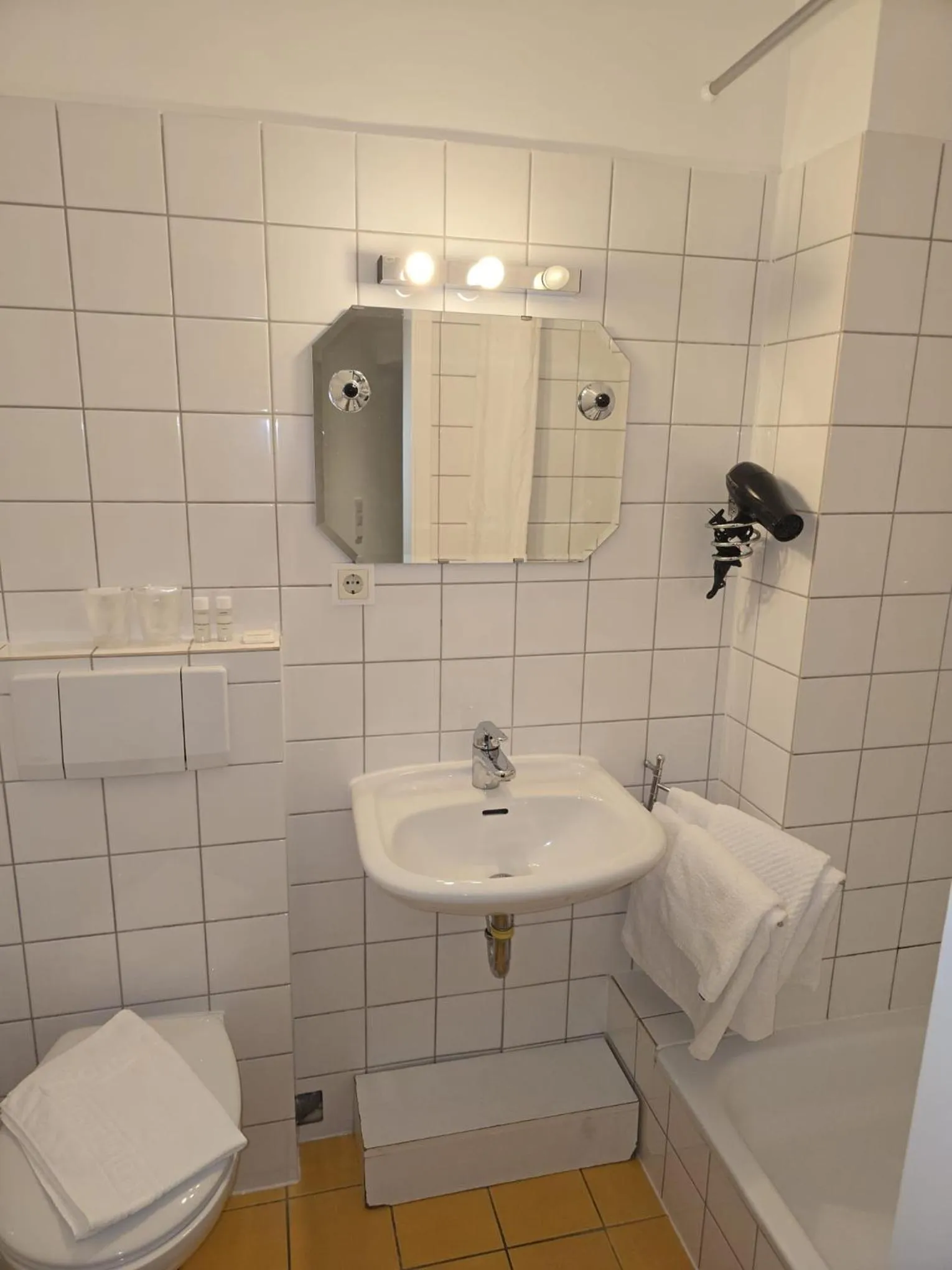 Bathroom in Hotel Stern - Self Check-In