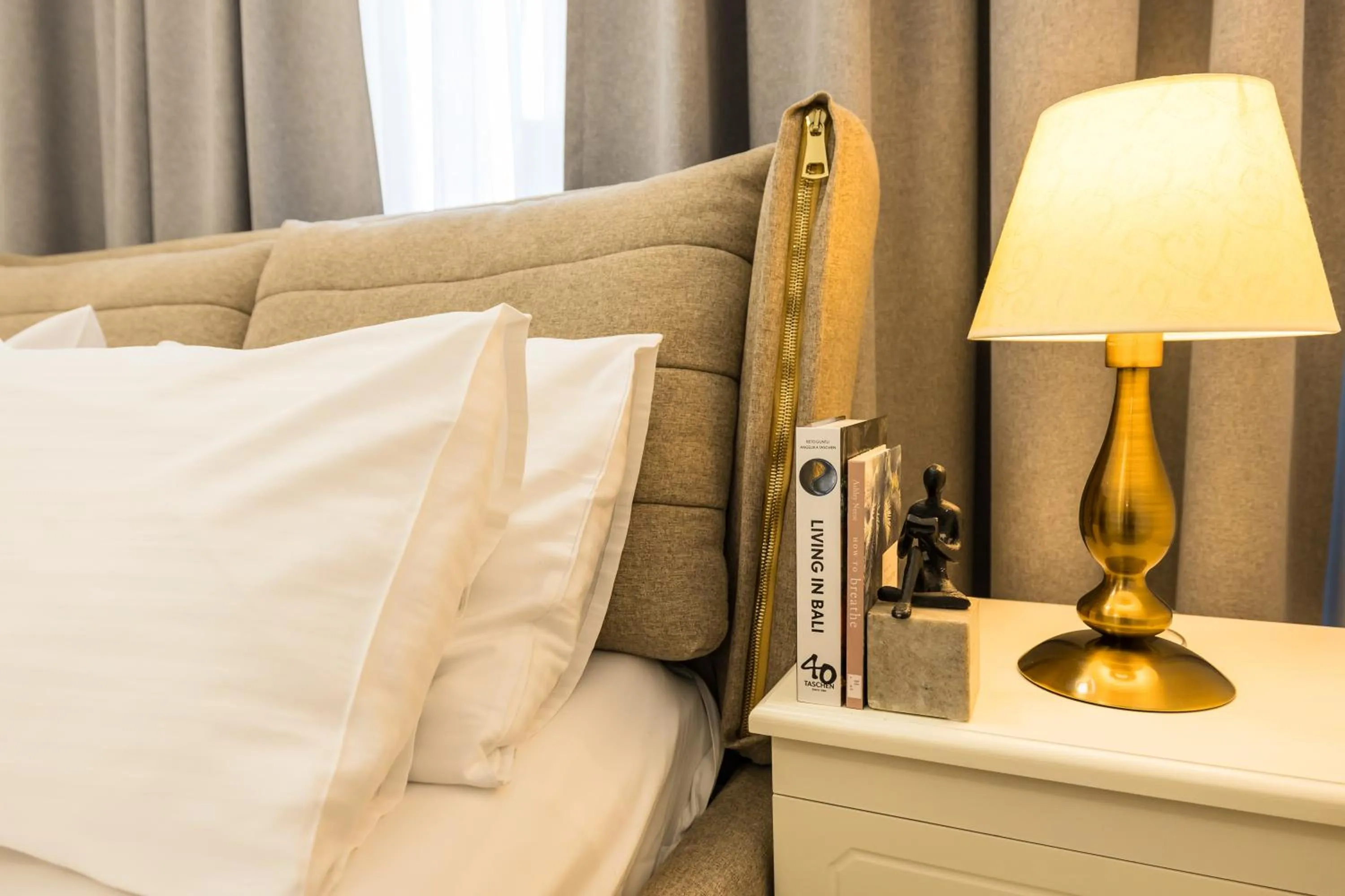 Bed in Le Blanc ApartHotel