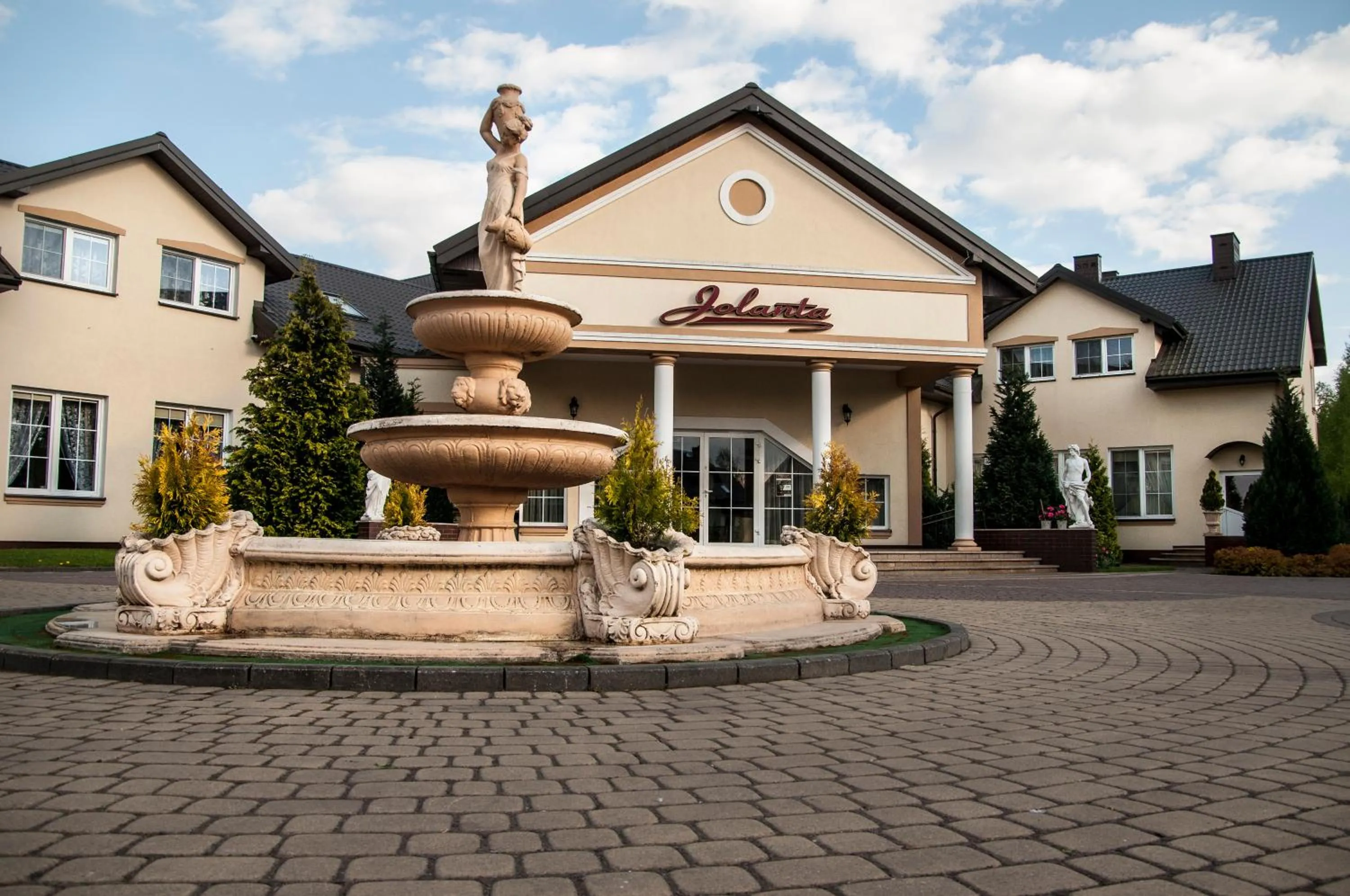 Facade/entrance in Dworek Jolanta