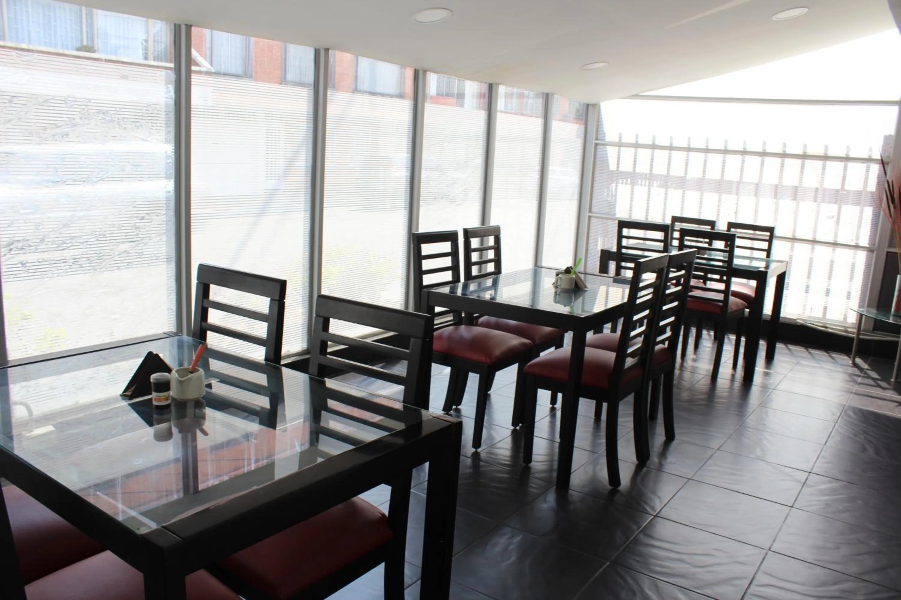 Dining area in Hotel Montecarlo Boutique