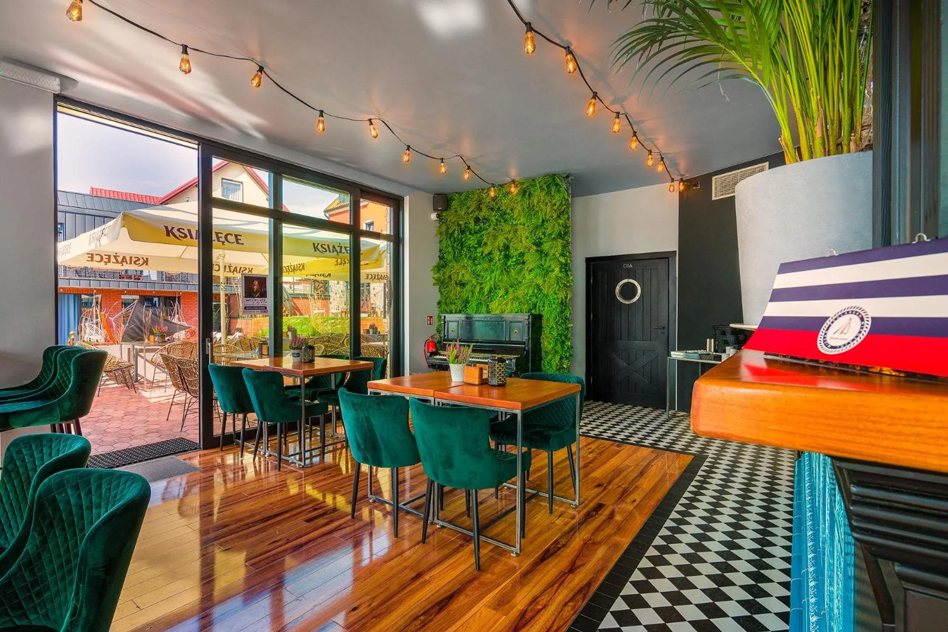 Restaurant/places to eat in Kurort Kameralny