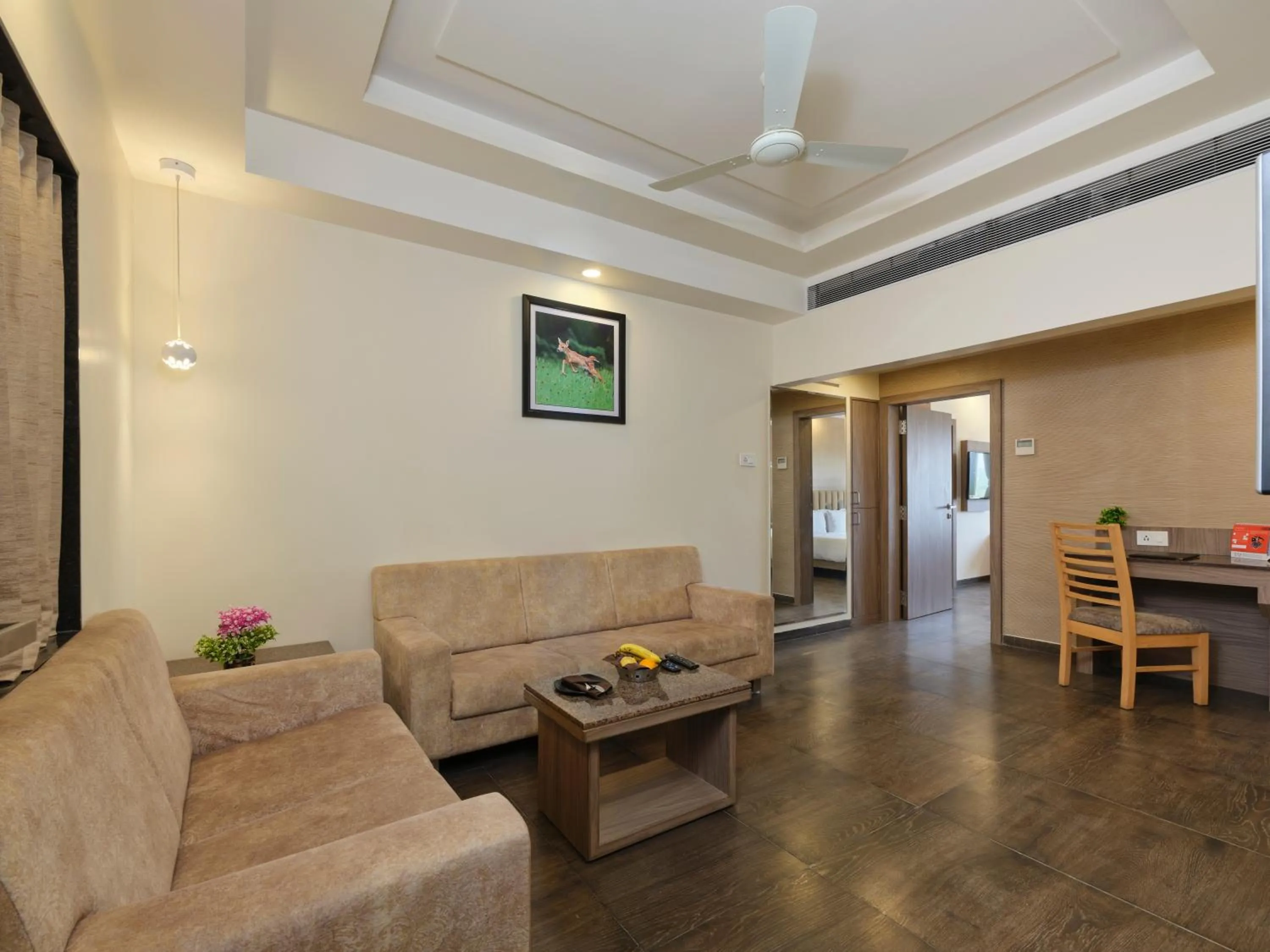 Living room in Pride Biznotel Sasan Gir