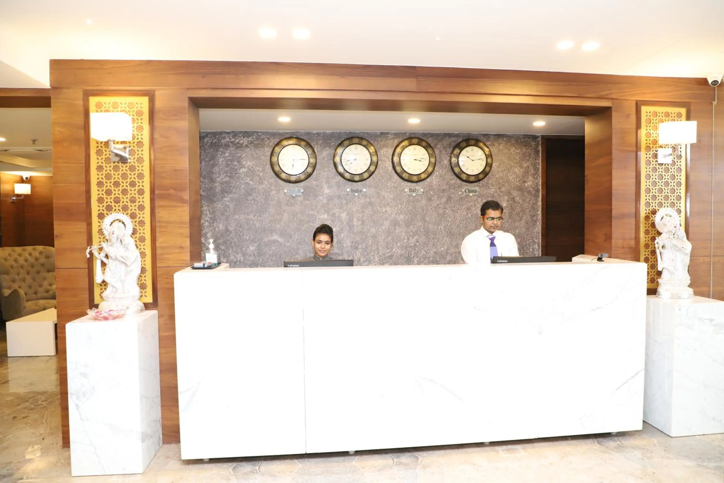 Lobby or reception in Regenta Inn Morbi