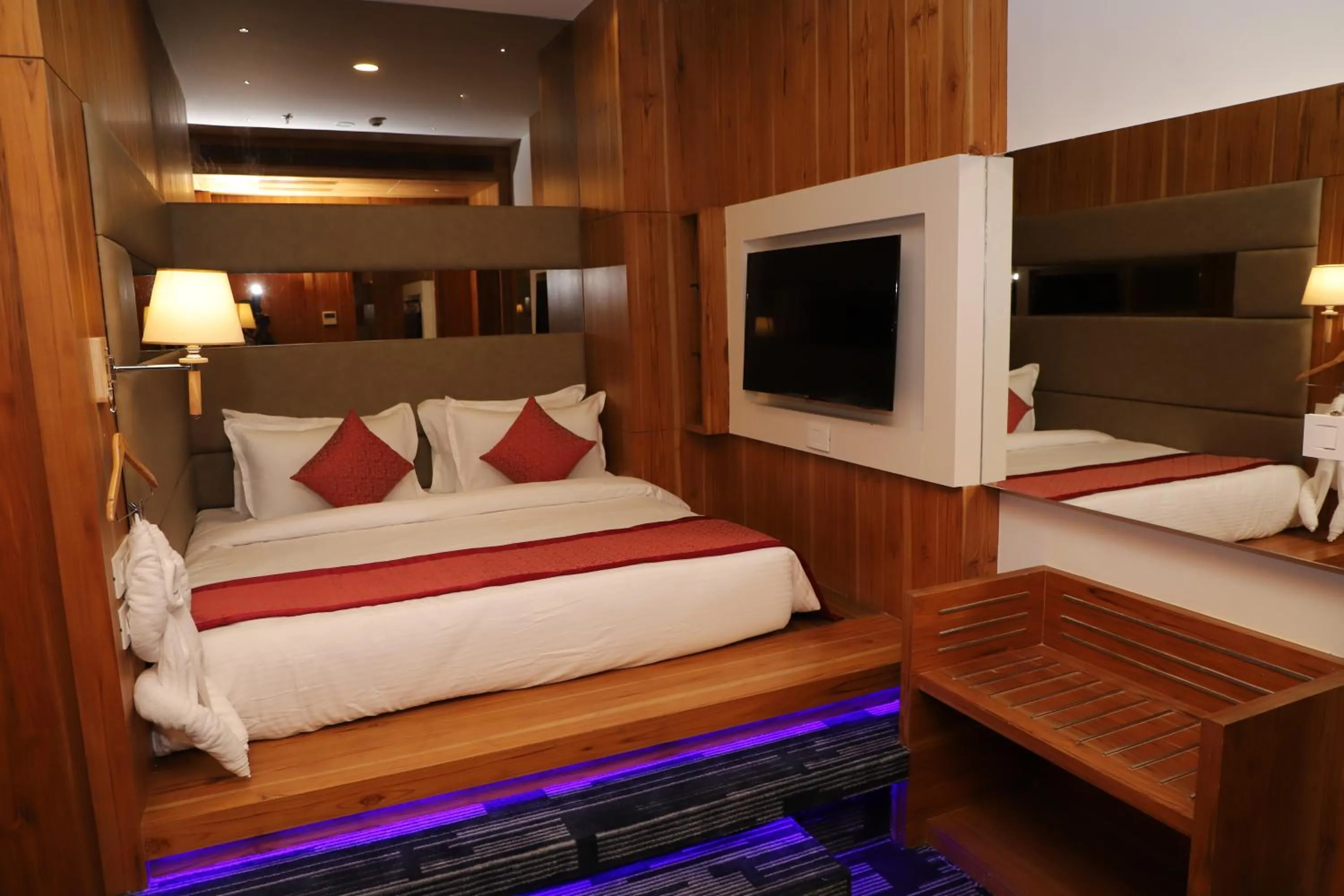 Bed in Regenta Inn Morbi