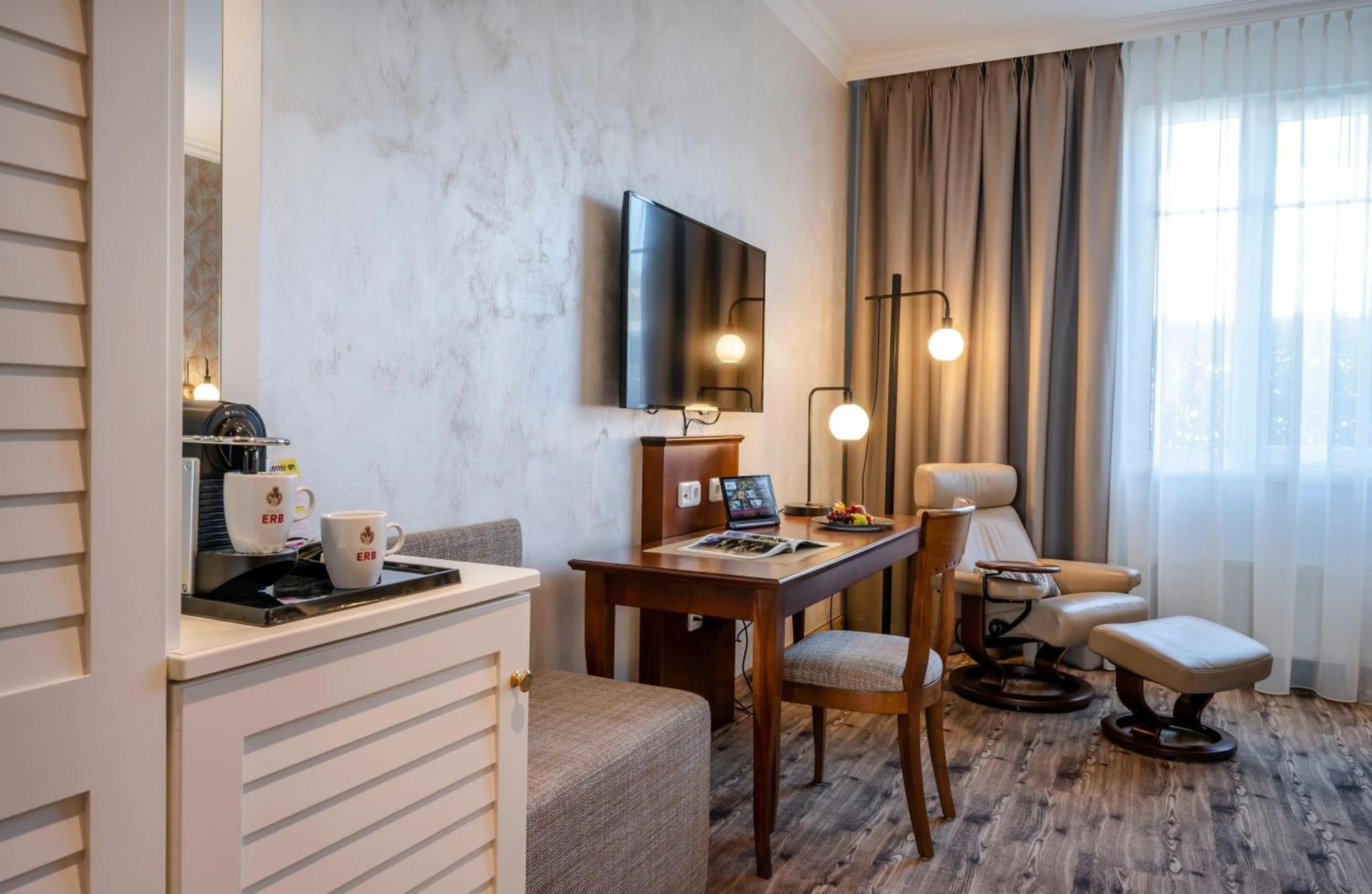 Shower in Best Western Plus Hotel Erb