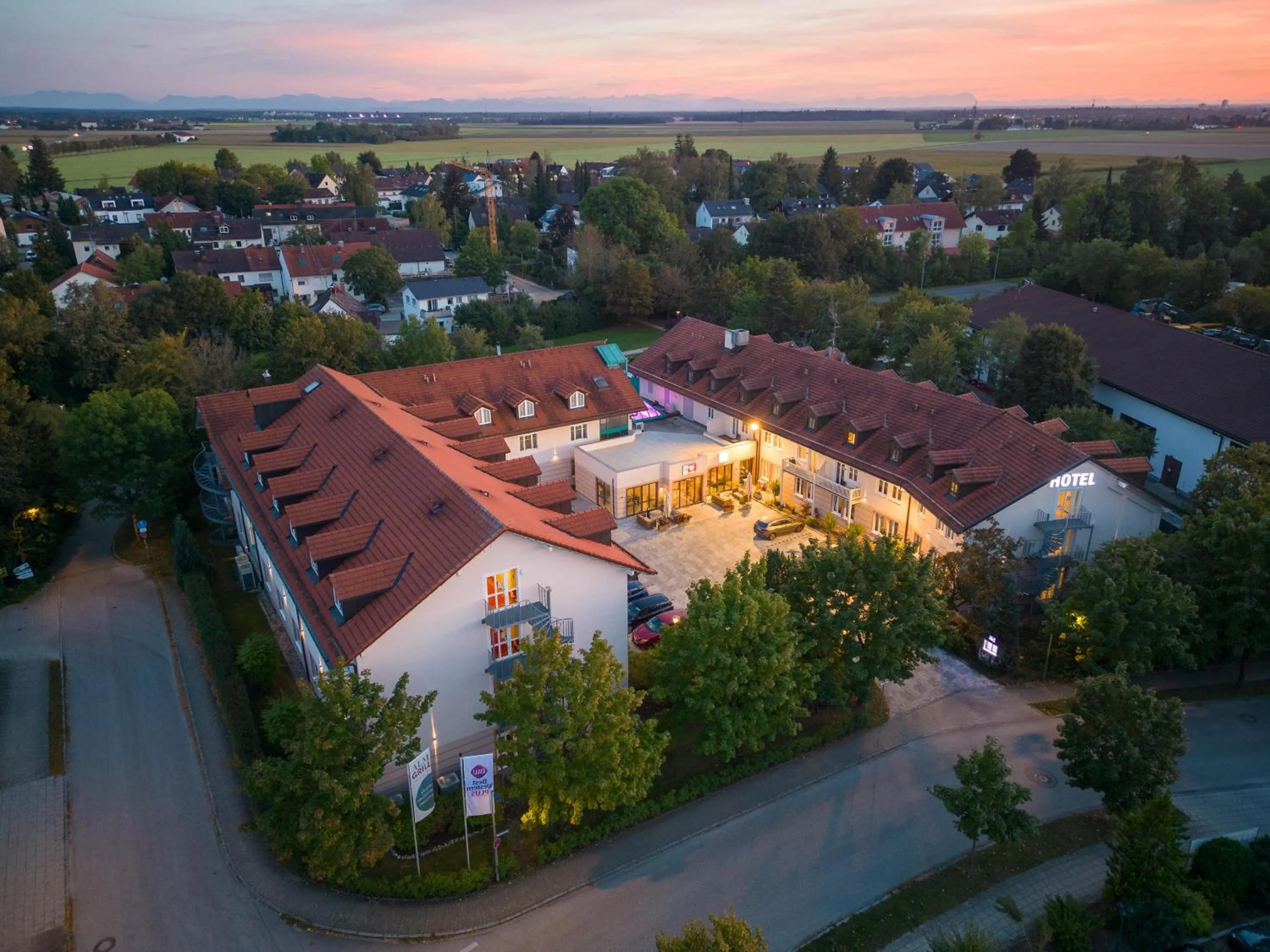 Property building in Best Western Plus Hotel Erb