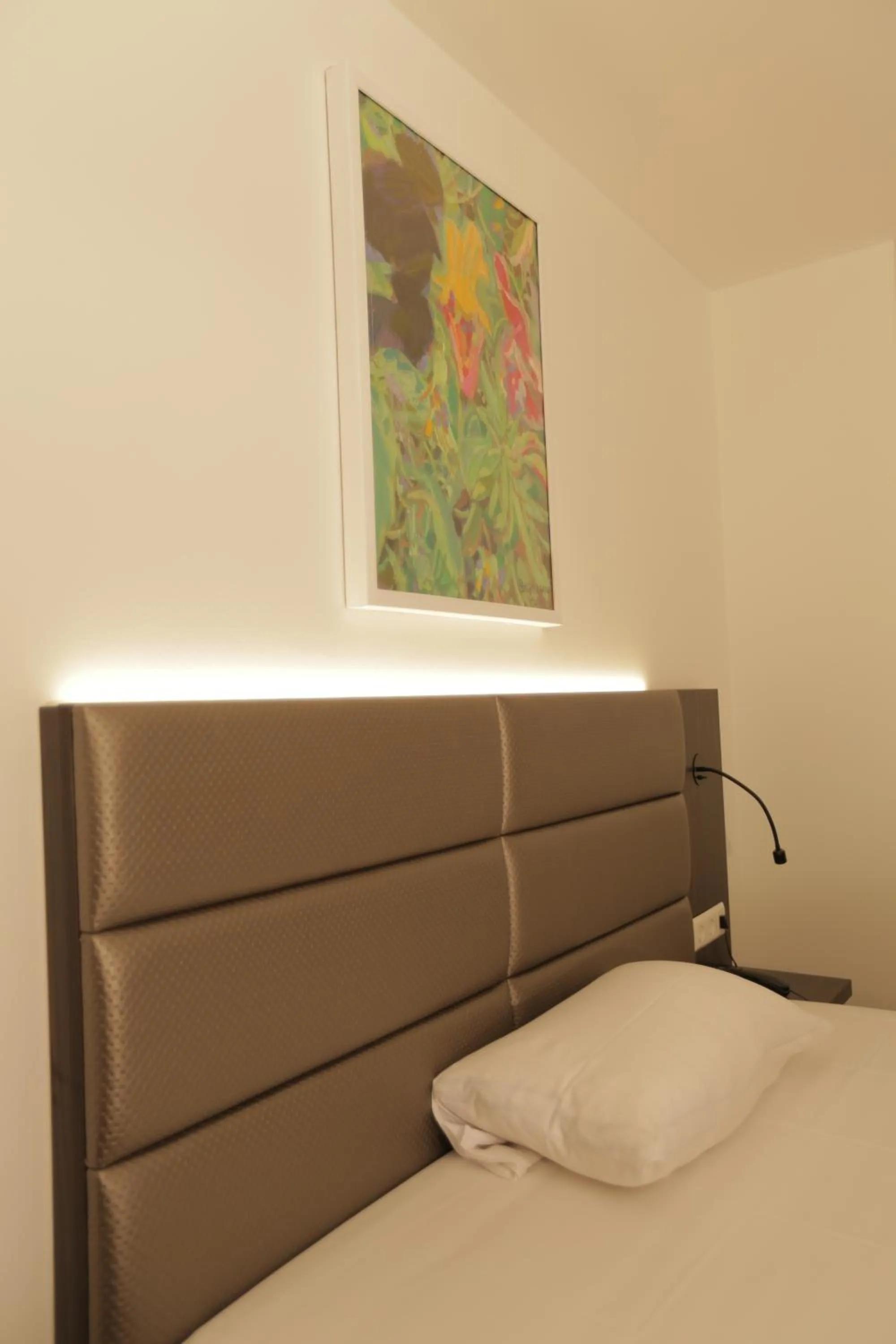 Bed in Galeria Airport Hotel