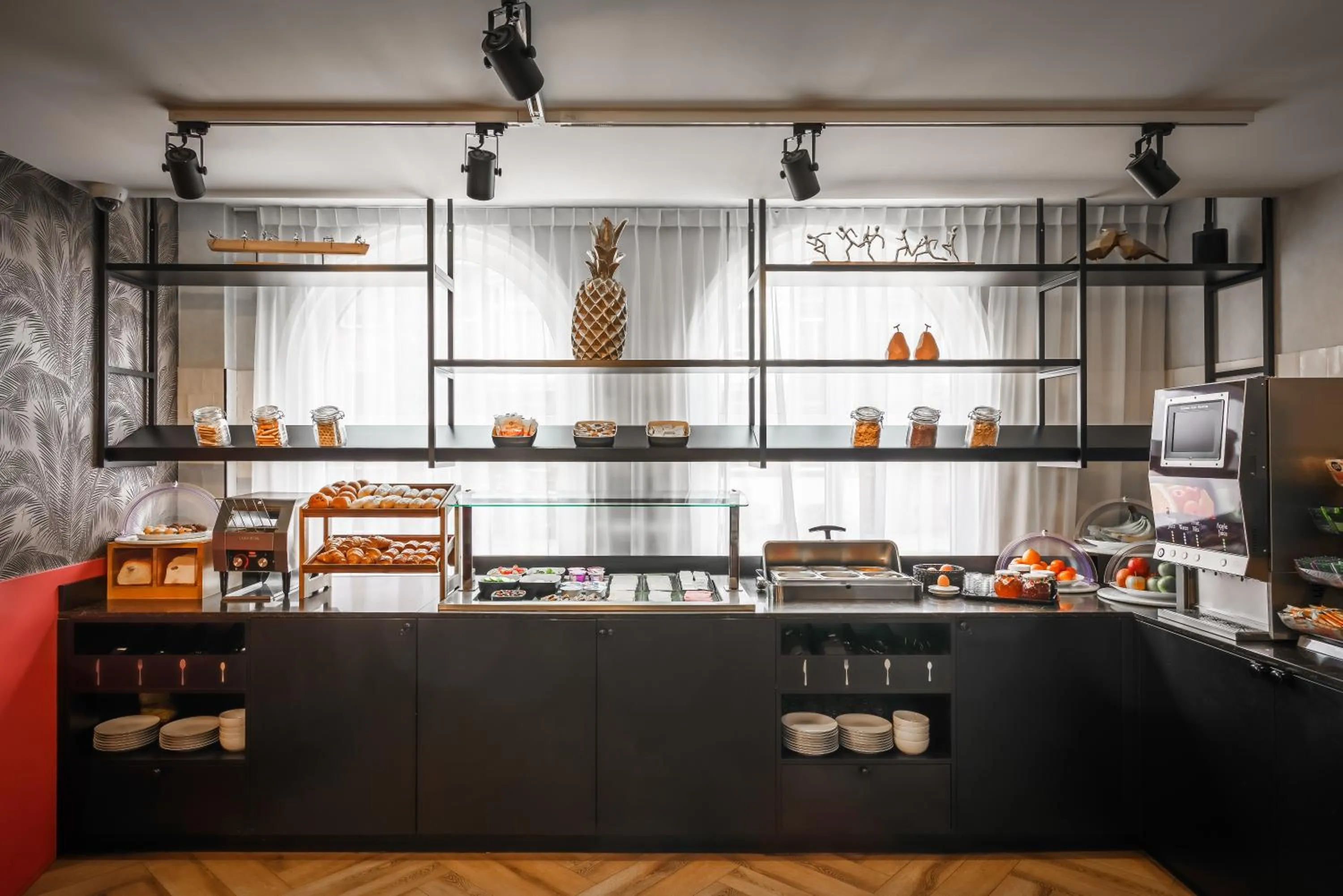 Buffet breakfast in Krisotel