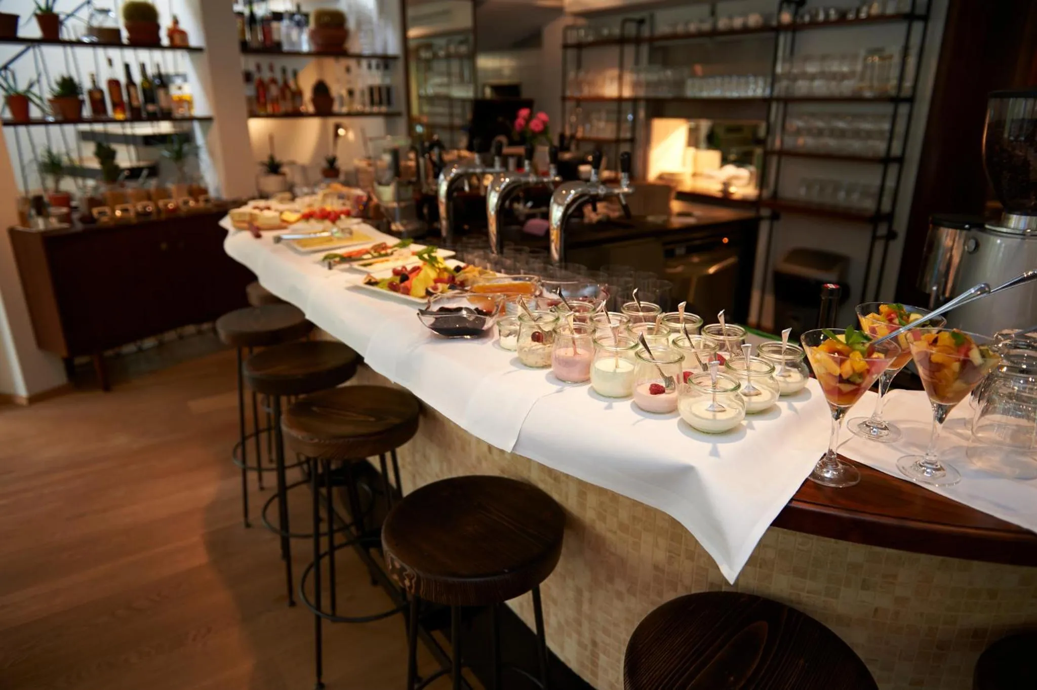 Restaurant/places to eat in Parkhotel Obermenzing