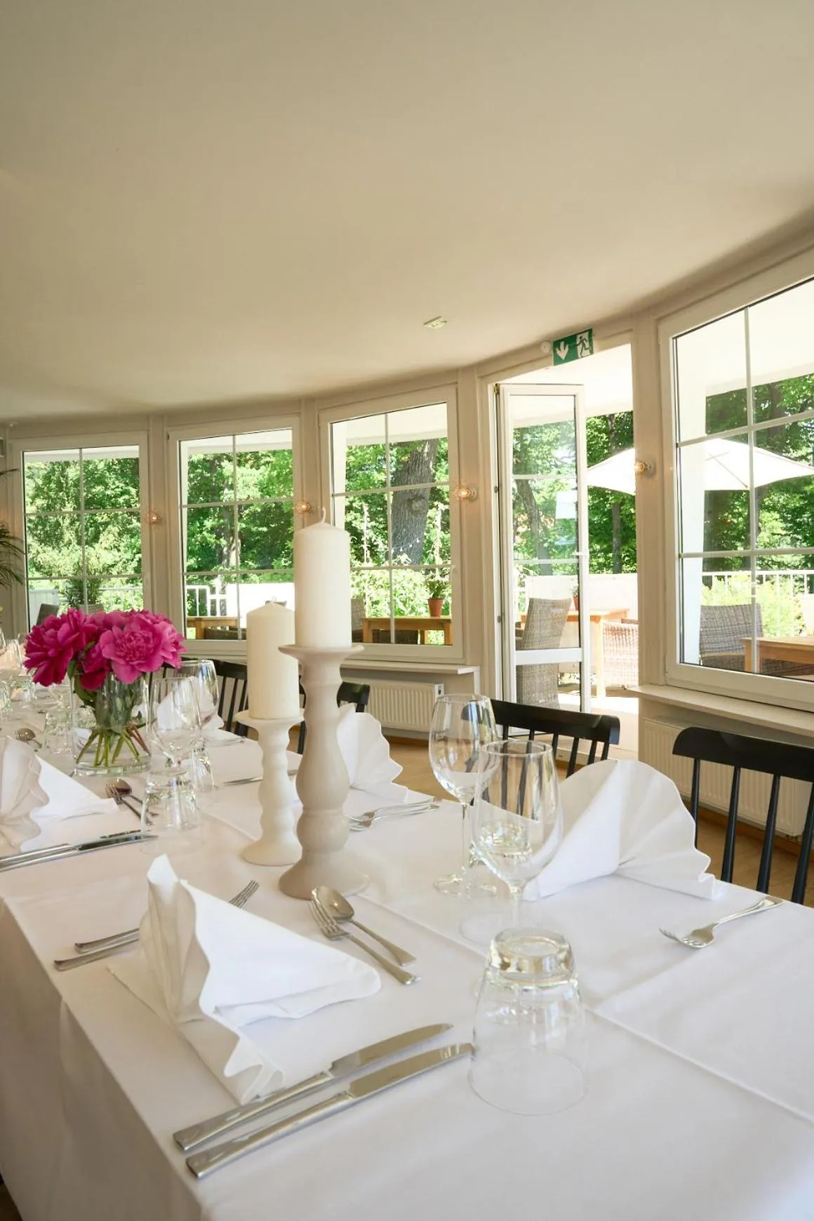 Restaurant/places to eat in Parkhotel Obermenzing