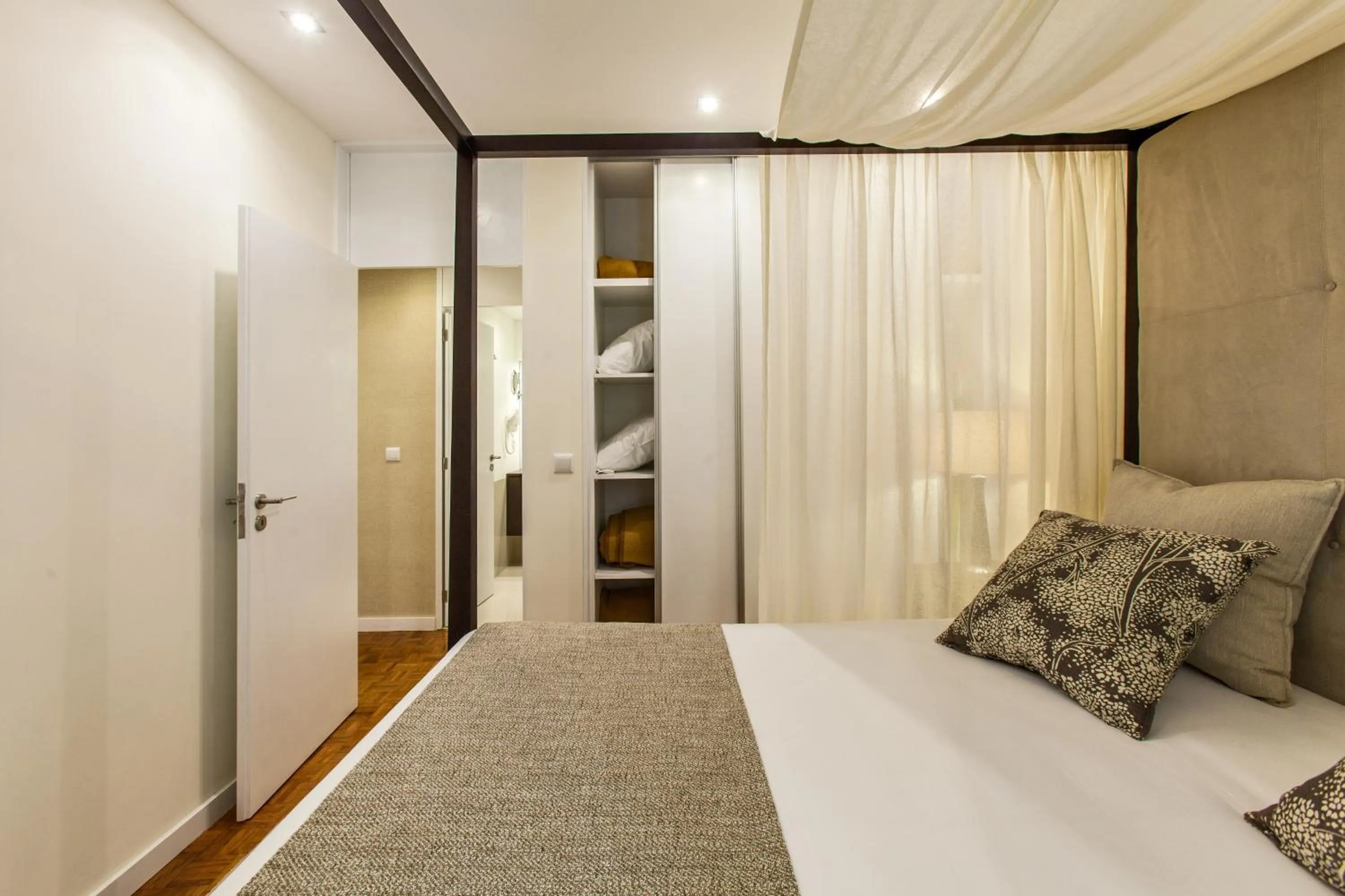 Bed in Casas do Porto - Ribeira Apartments