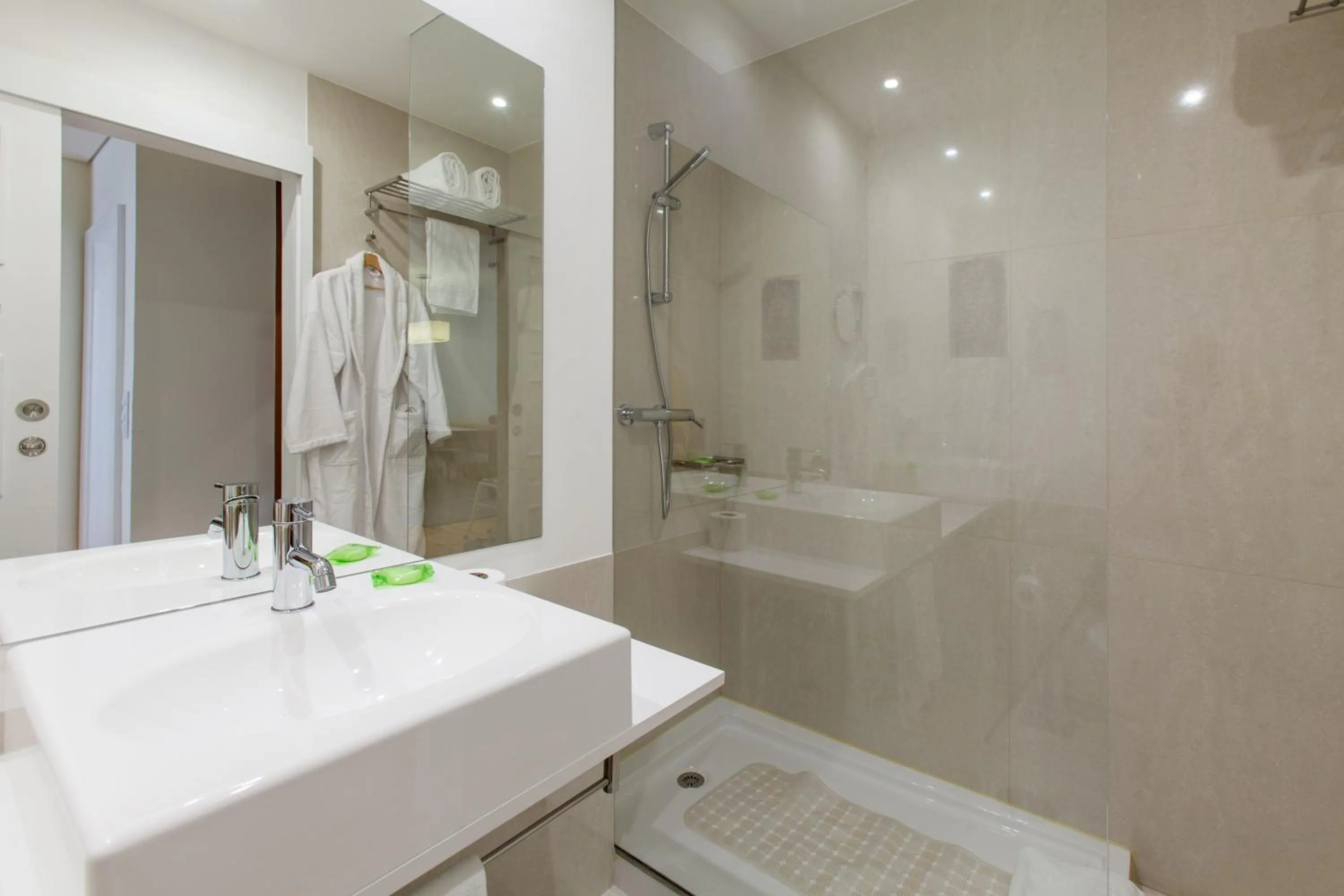 Bathroom in Casas do Porto - Ribeira Apartments