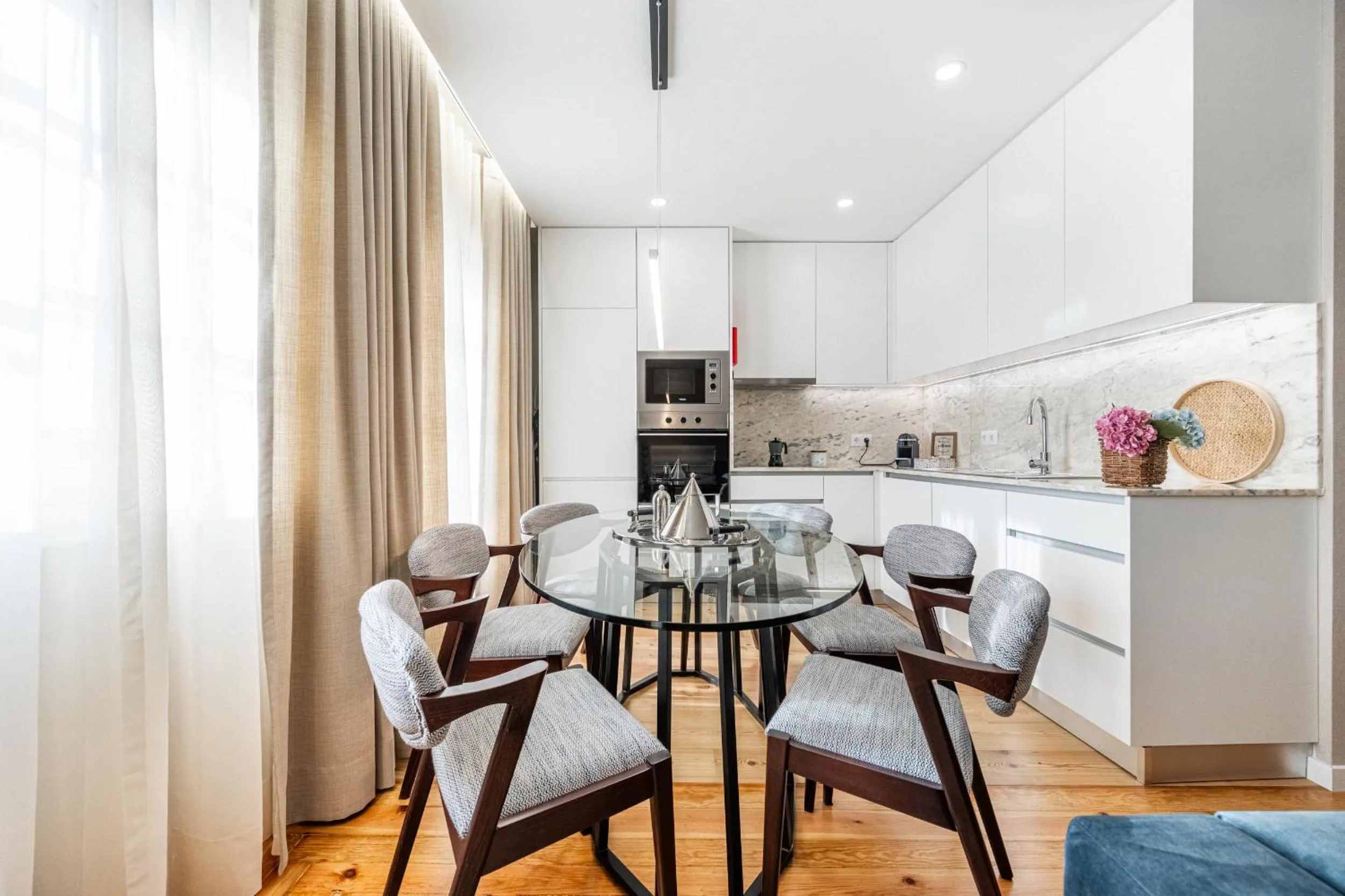 Kitchen or kitchenette in Casas do Porto - Ribeira Apartments