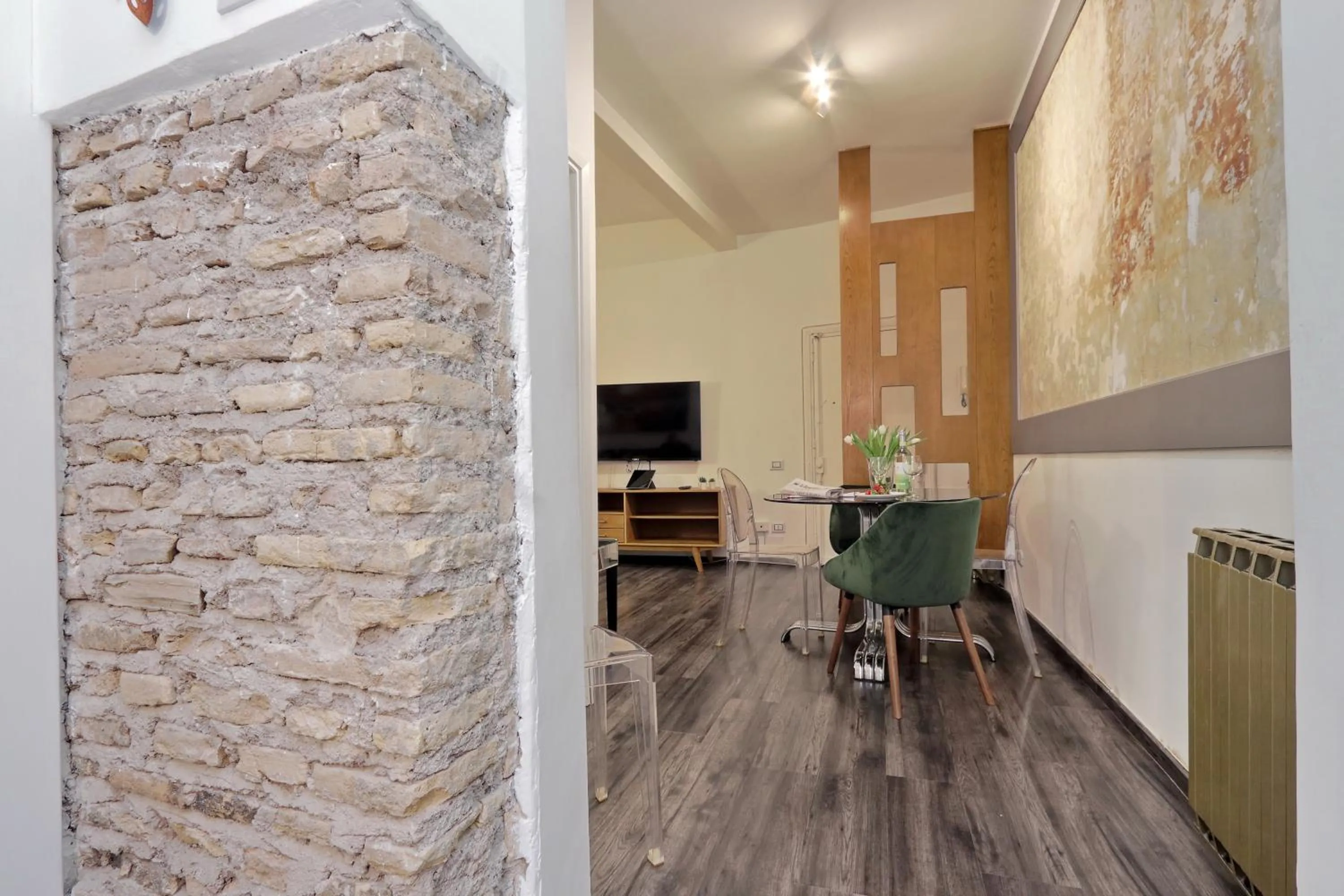 Dining area in Urbana Delicious Flat