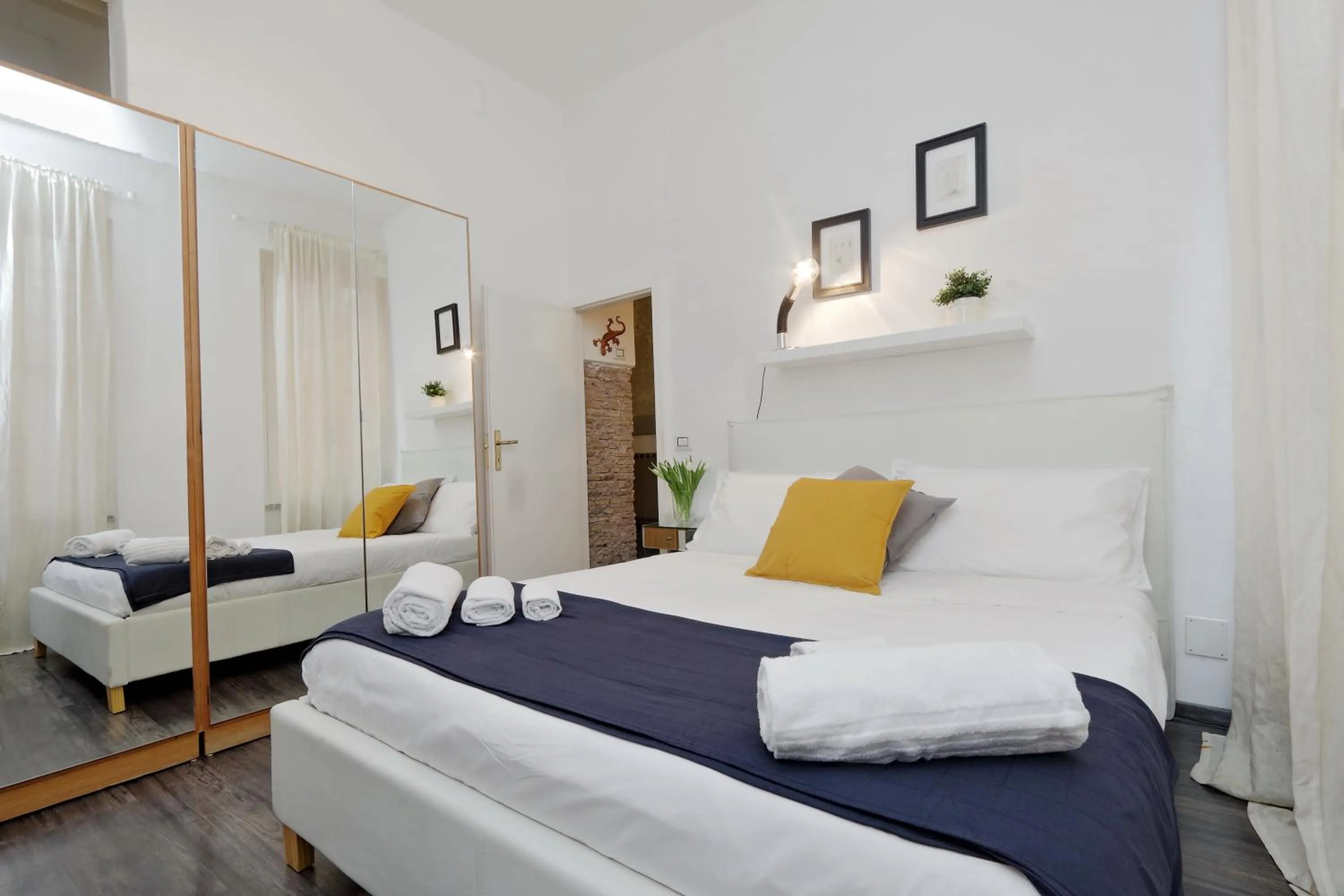 Bed in Urbana Delicious Flat