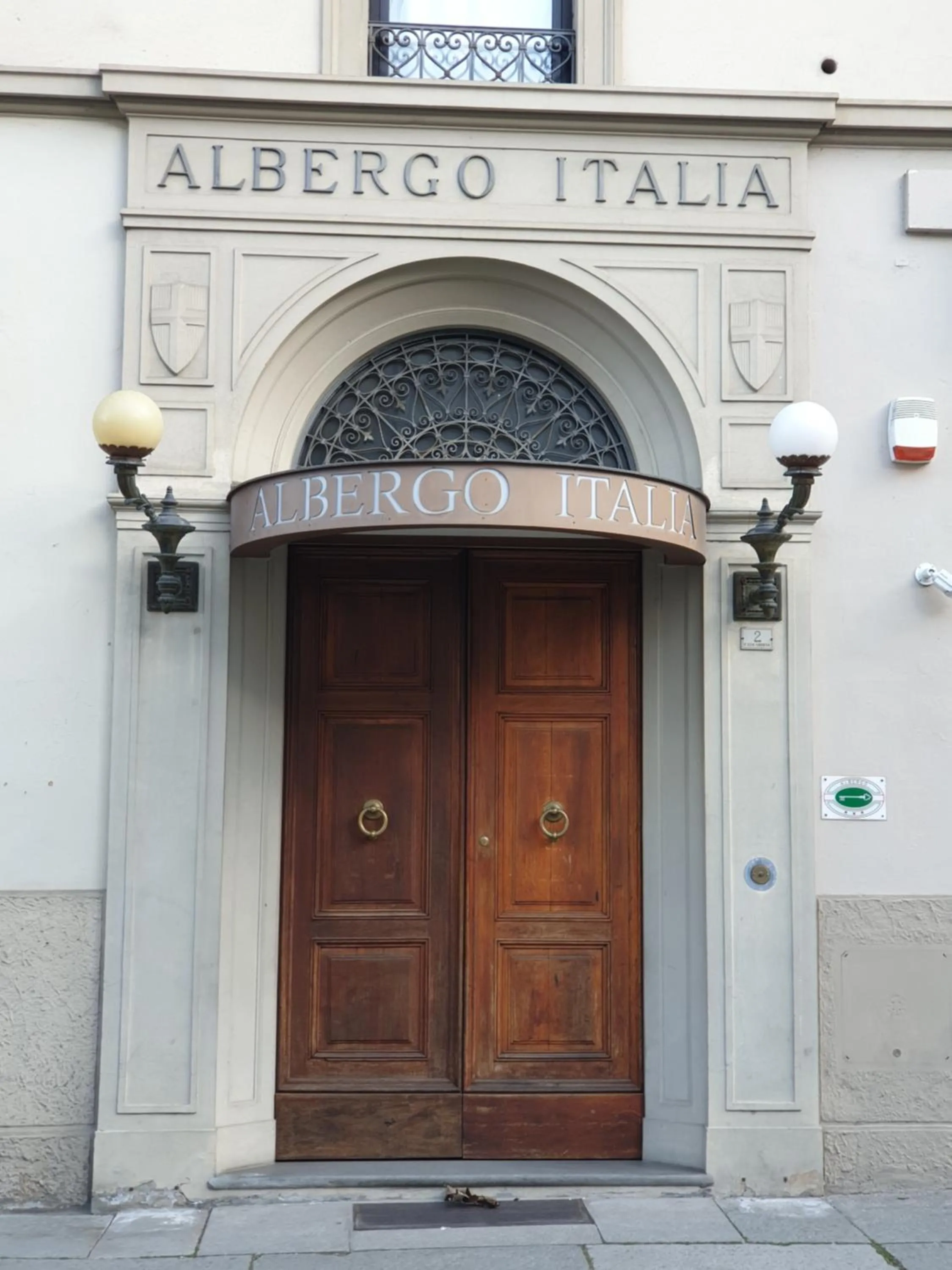Facade/entrance in Hotel Italia