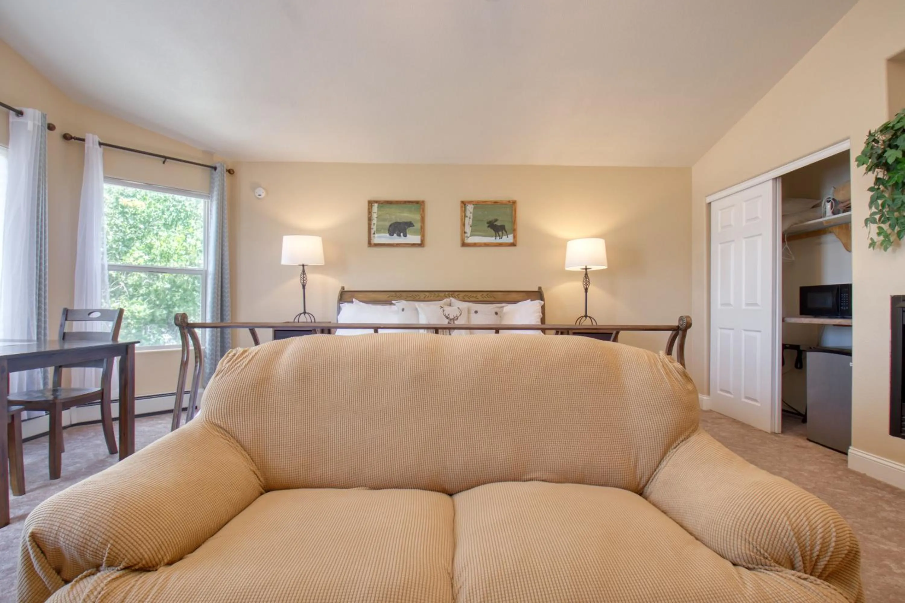 Property building in Castle Creek Manor