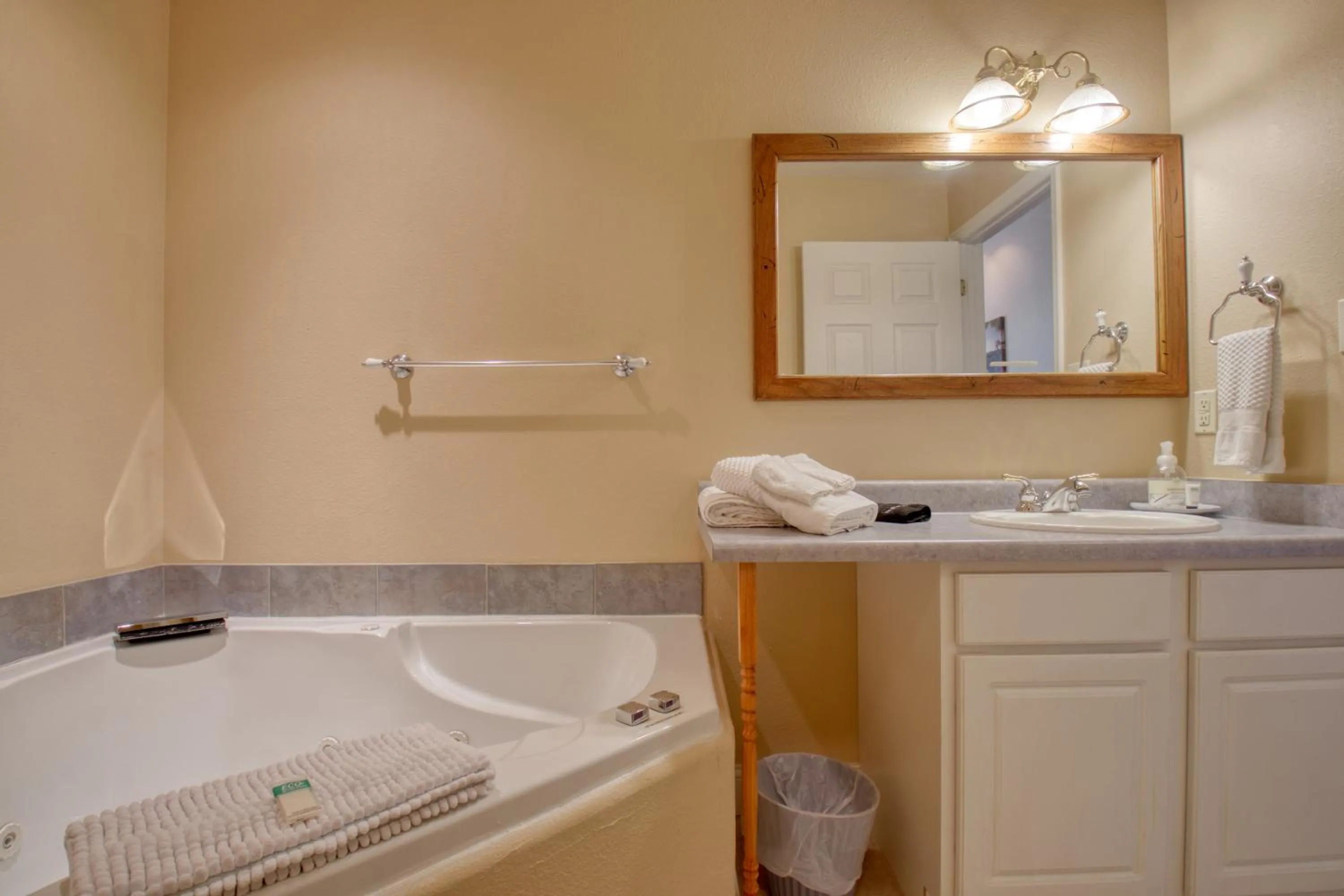 Property building in Castle Creek Manor