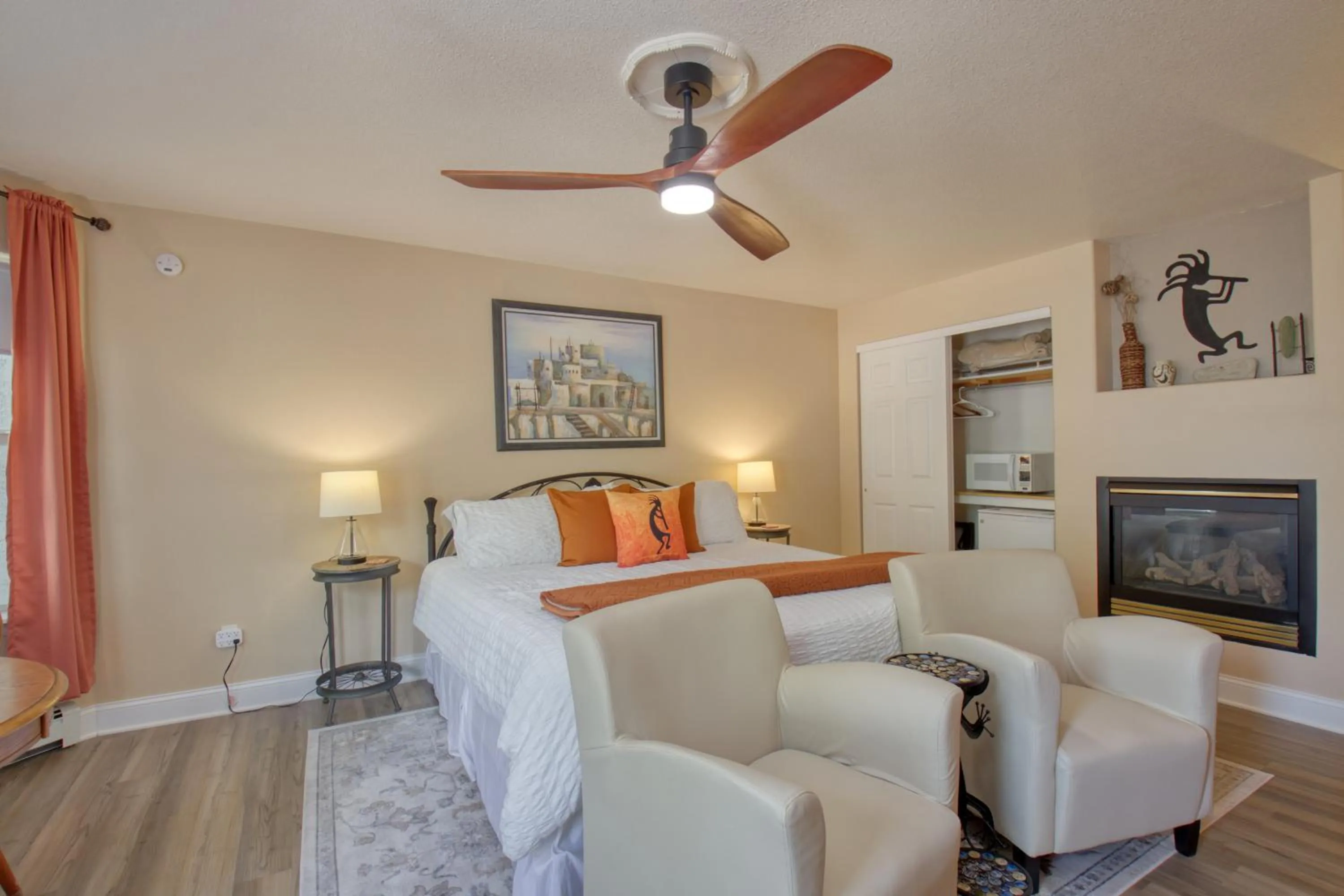 Property building in Castle Creek Manor