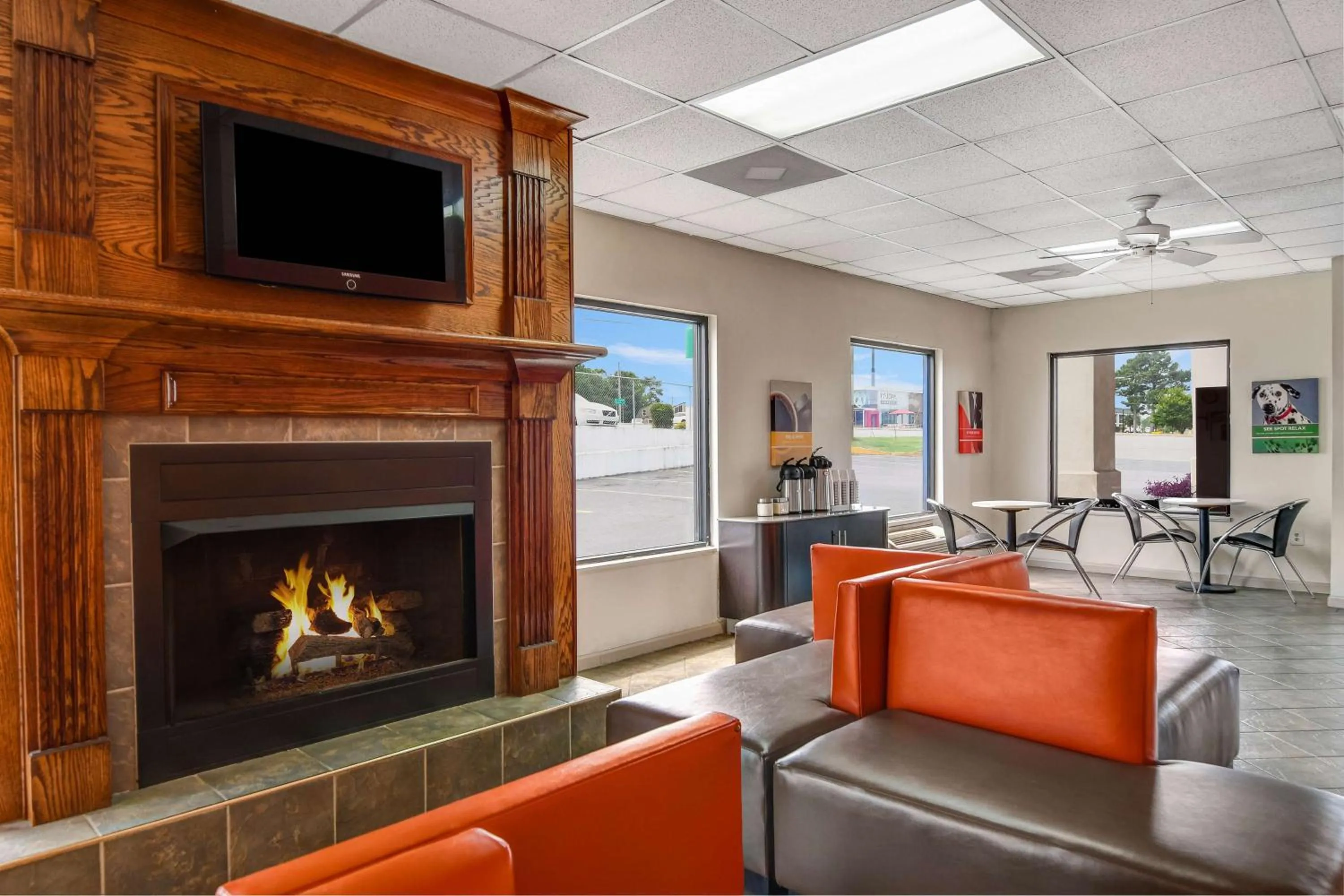 Lobby or reception in Motel 6-Calhoun, GA
