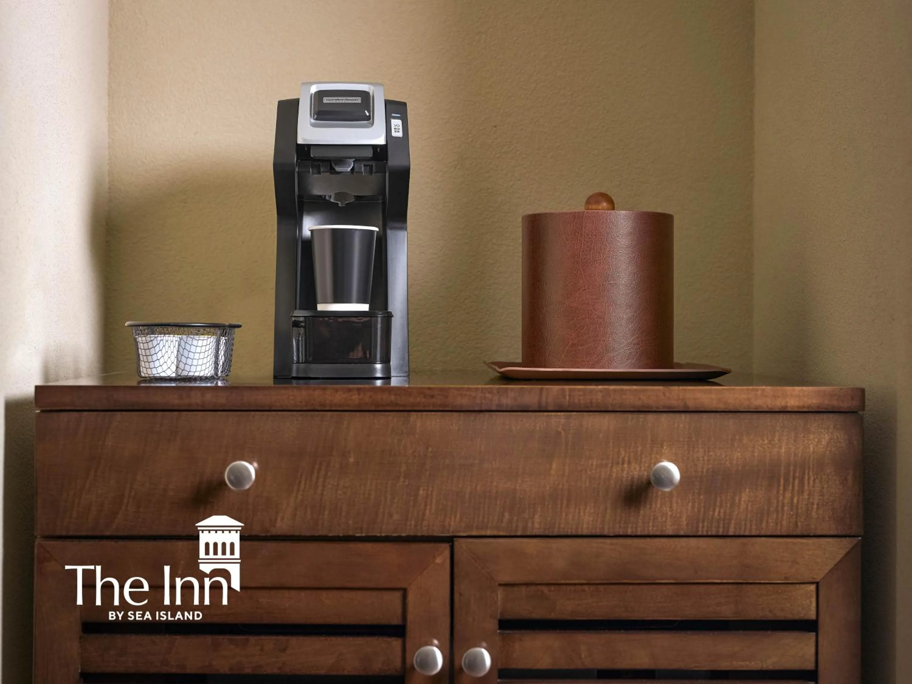Coffee/tea facilities in The Inn by Sea Island